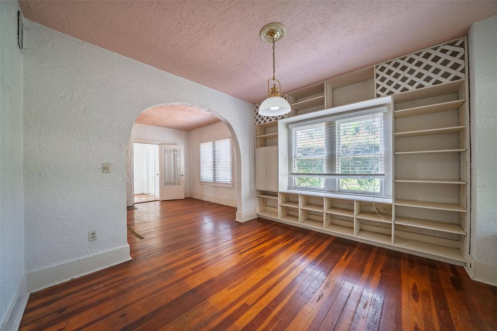 813 GREENWOOD STREET, Orlando, FL 32801 813 GREENWOOD STREET, Orlando, FL 32801