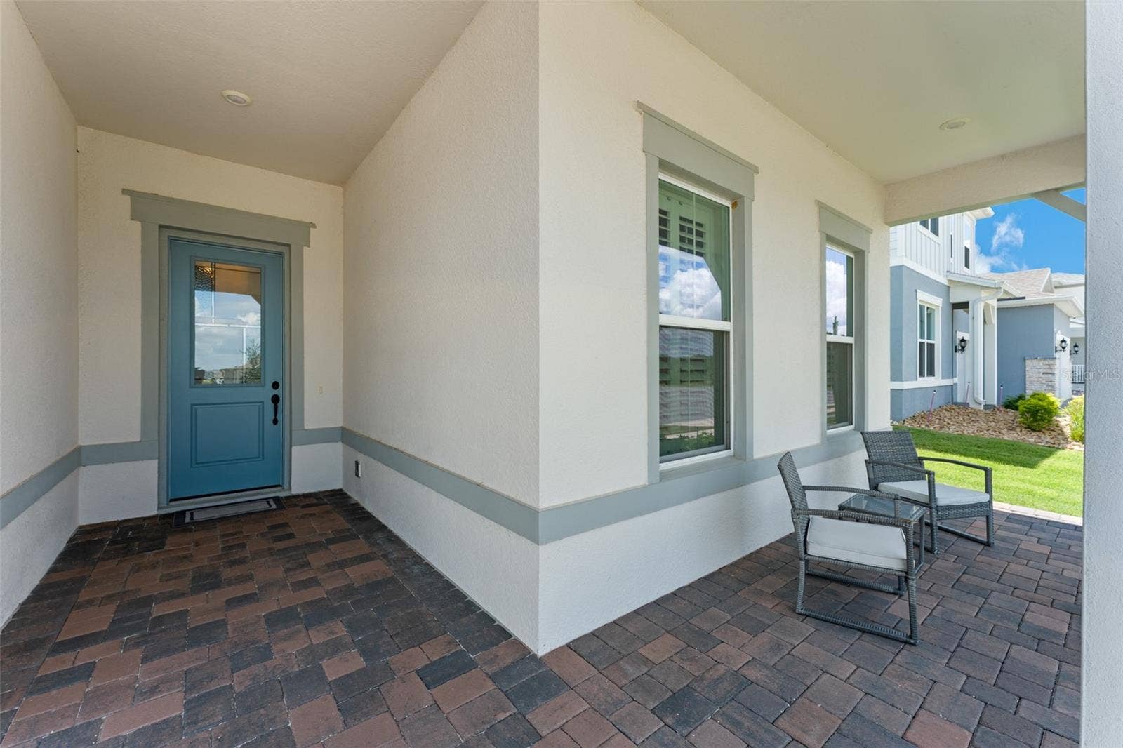 3292 WINDBEAM COURT, Winter Garden, FL 34787 Enjoy your morning coffee on the front porch.