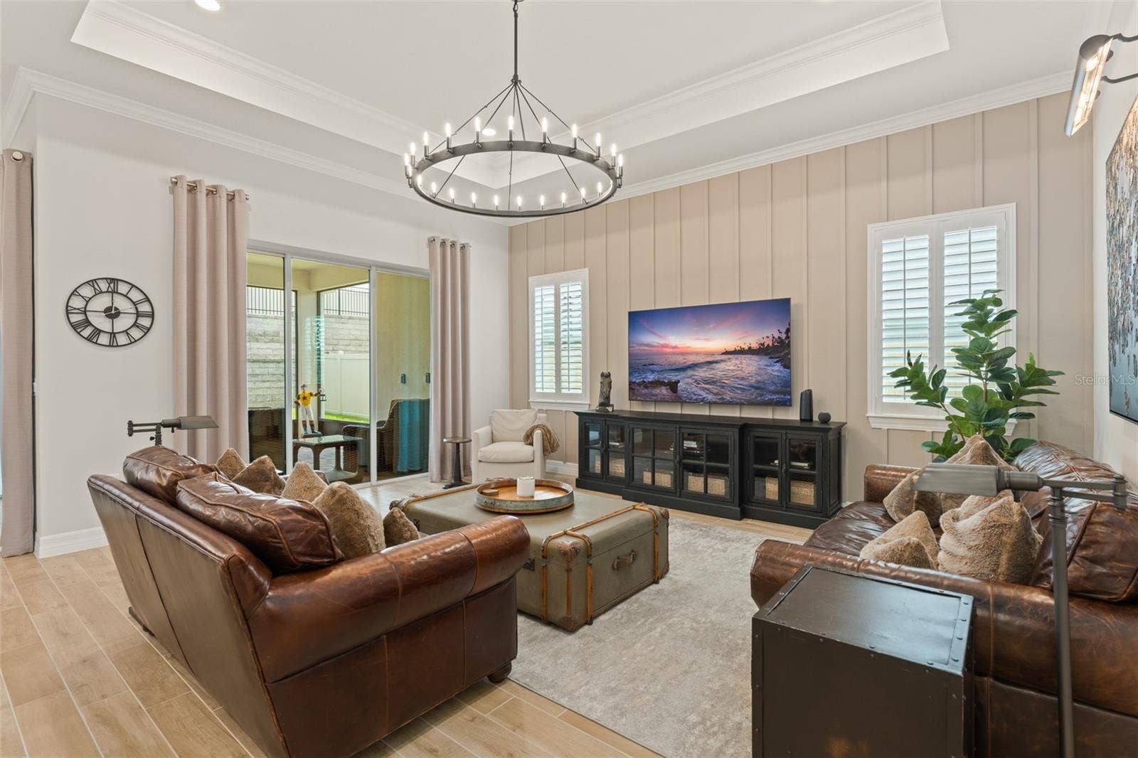 3292 WINDBEAM COURT, Winter Garden, FL 34787 Pocket Sliding Door access to Patio from Living Room.