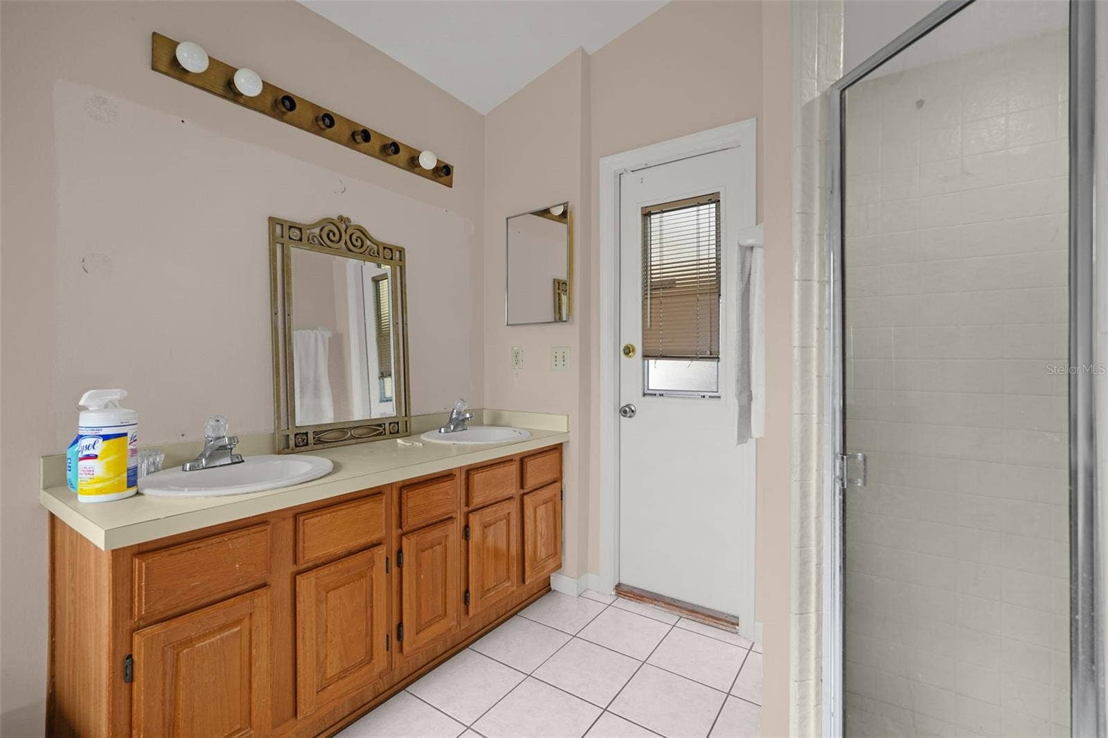 3044 CRESTED CIRCLE, Orlando, FL 32837 3044 CRESTED CIRCLE, Orlando, FL 32837