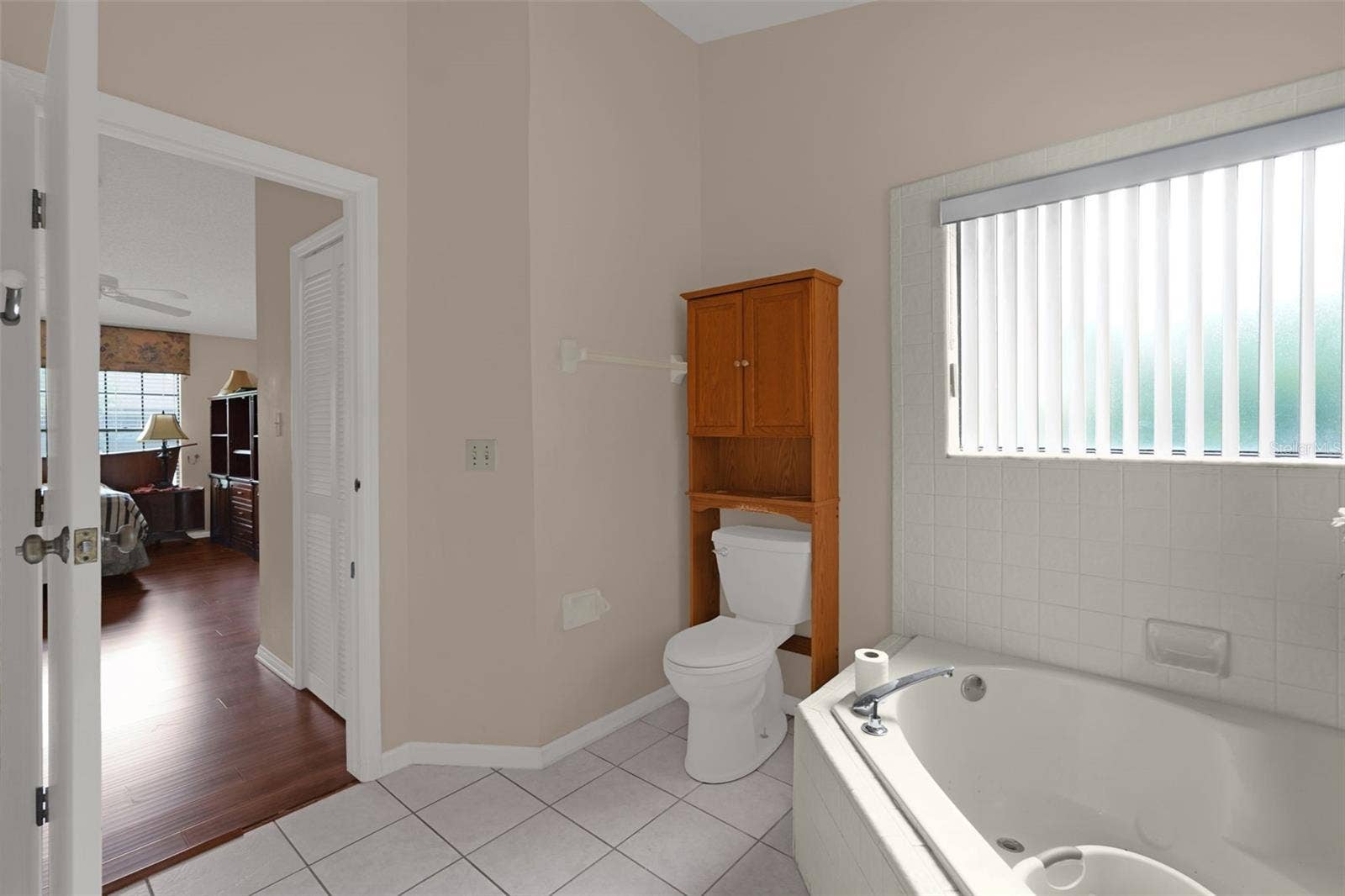 3044 CRESTED CIRCLE, Orlando, FL 32837 3044 CRESTED CIRCLE, Orlando, FL 32837