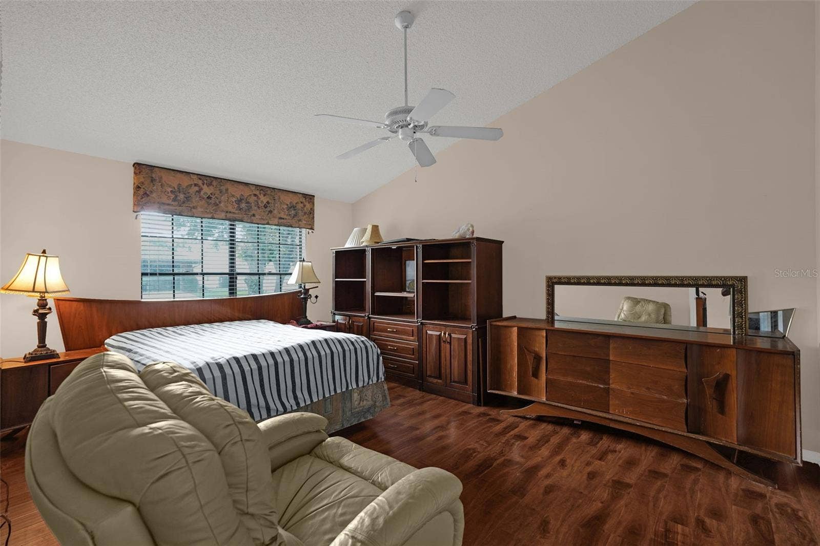 3044 CRESTED CIRCLE, Orlando, FL 32837 3044 CRESTED CIRCLE, Orlando, FL 32837
