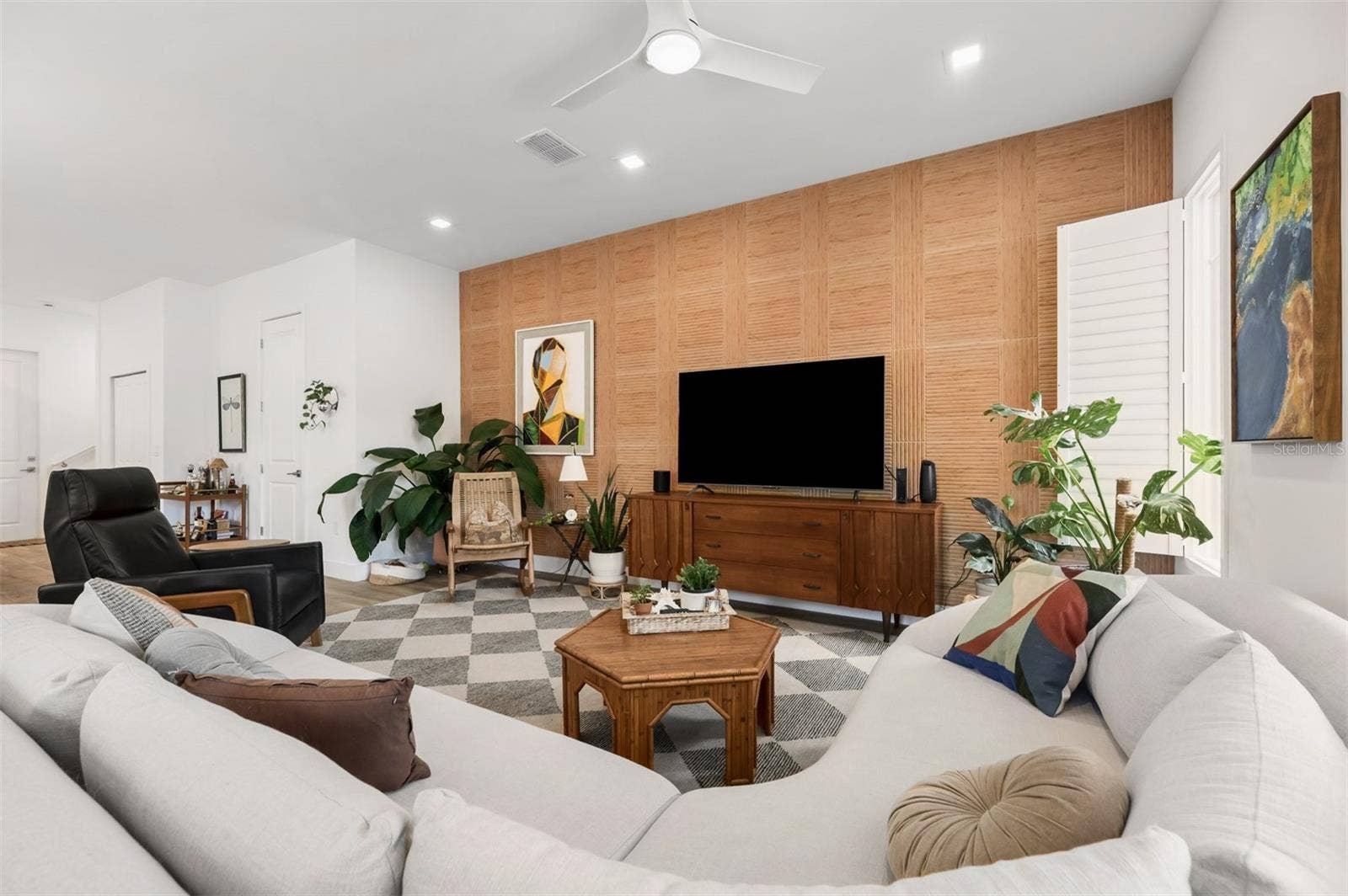 523 W PRINCETON STREET, Orlando, FL 32804 523 W PRINCETON STREET, Orlando, FL 32804