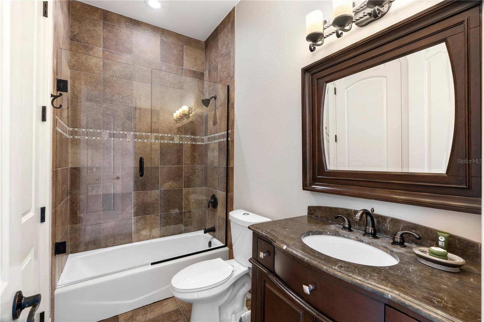7829 PALMILLA COURT, Kissimmee, FL 34747 7829 PALMILLA COURT, Kissimmee, FL 34747