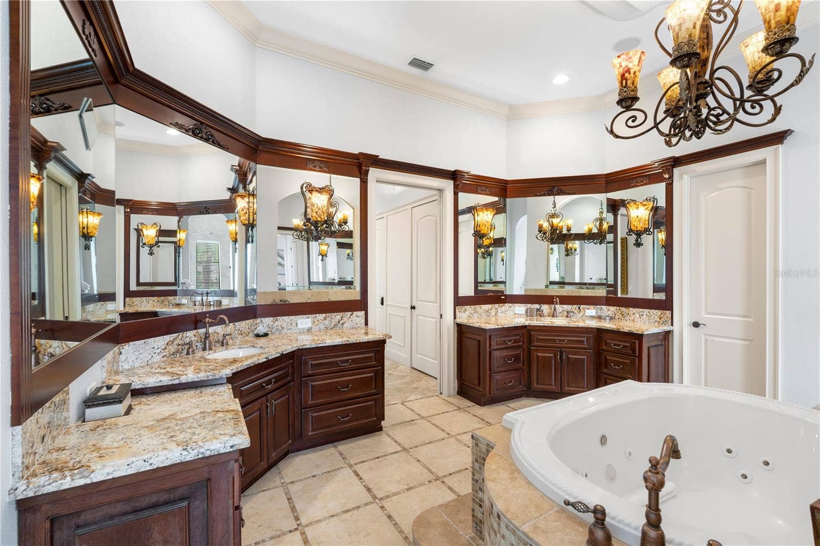 7829 PALMILLA COURT, Kissimmee, FL 34747 7829 PALMILLA COURT, Kissimmee, FL 34747