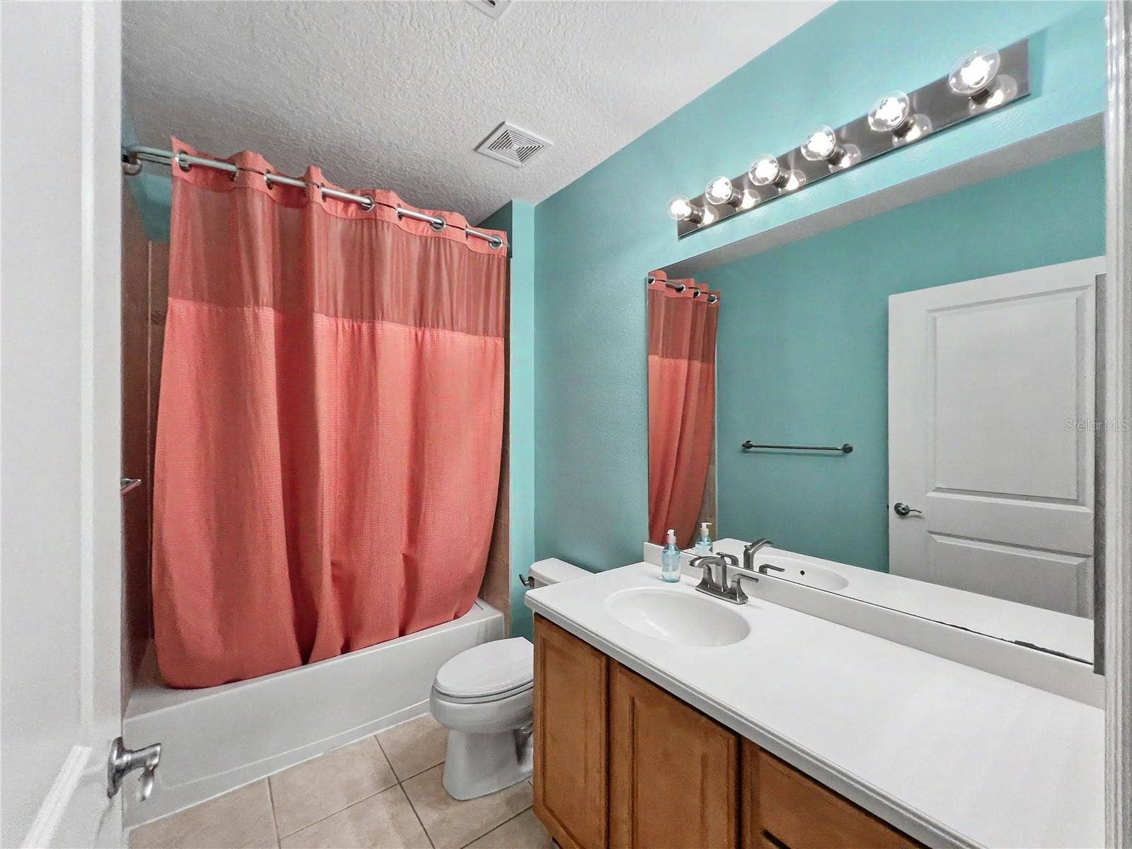 1411 CELEBRATION AVENUE, #206, Celebration, FL 34747 1411 CELEBRATION AVENUE, #206, Celebration, FL 34747