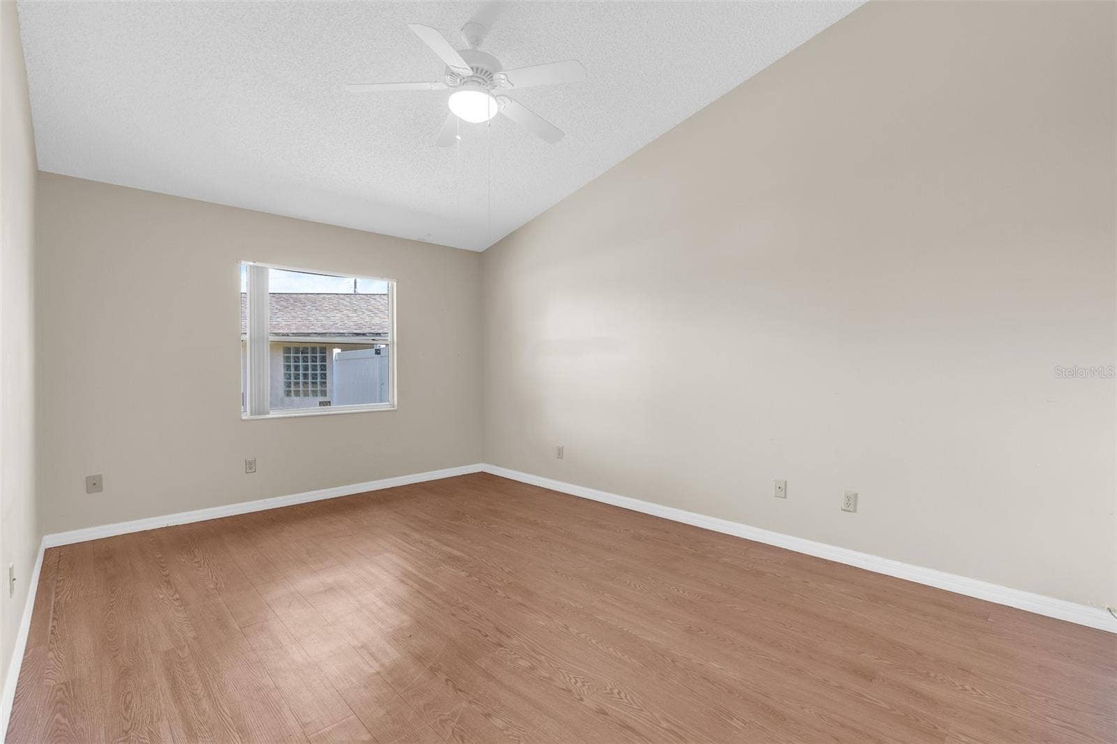 8971 ANGELICA DRIVE, Orlando, FL 32836 8971 ANGELICA DRIVE, Orlando, FL 32836
