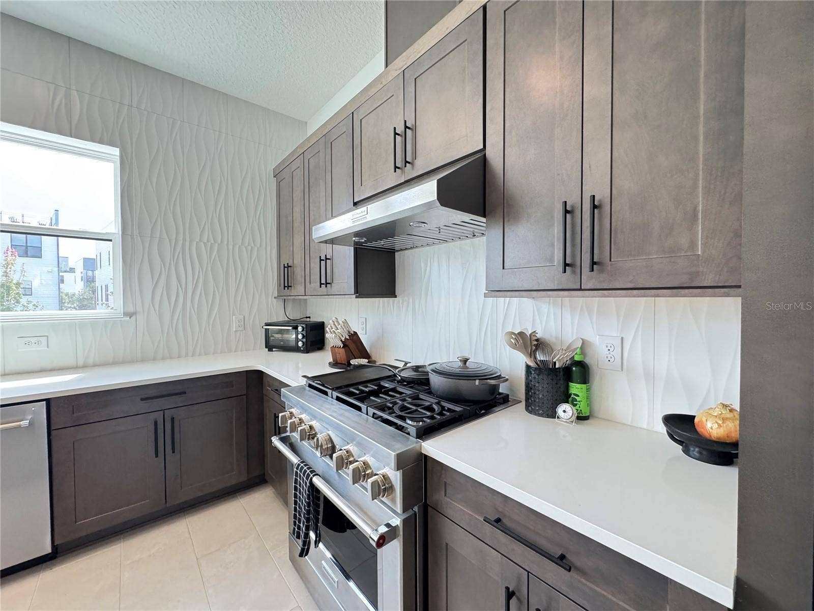 2362 ADDALIA ALLEY, Orlando, FL 32804