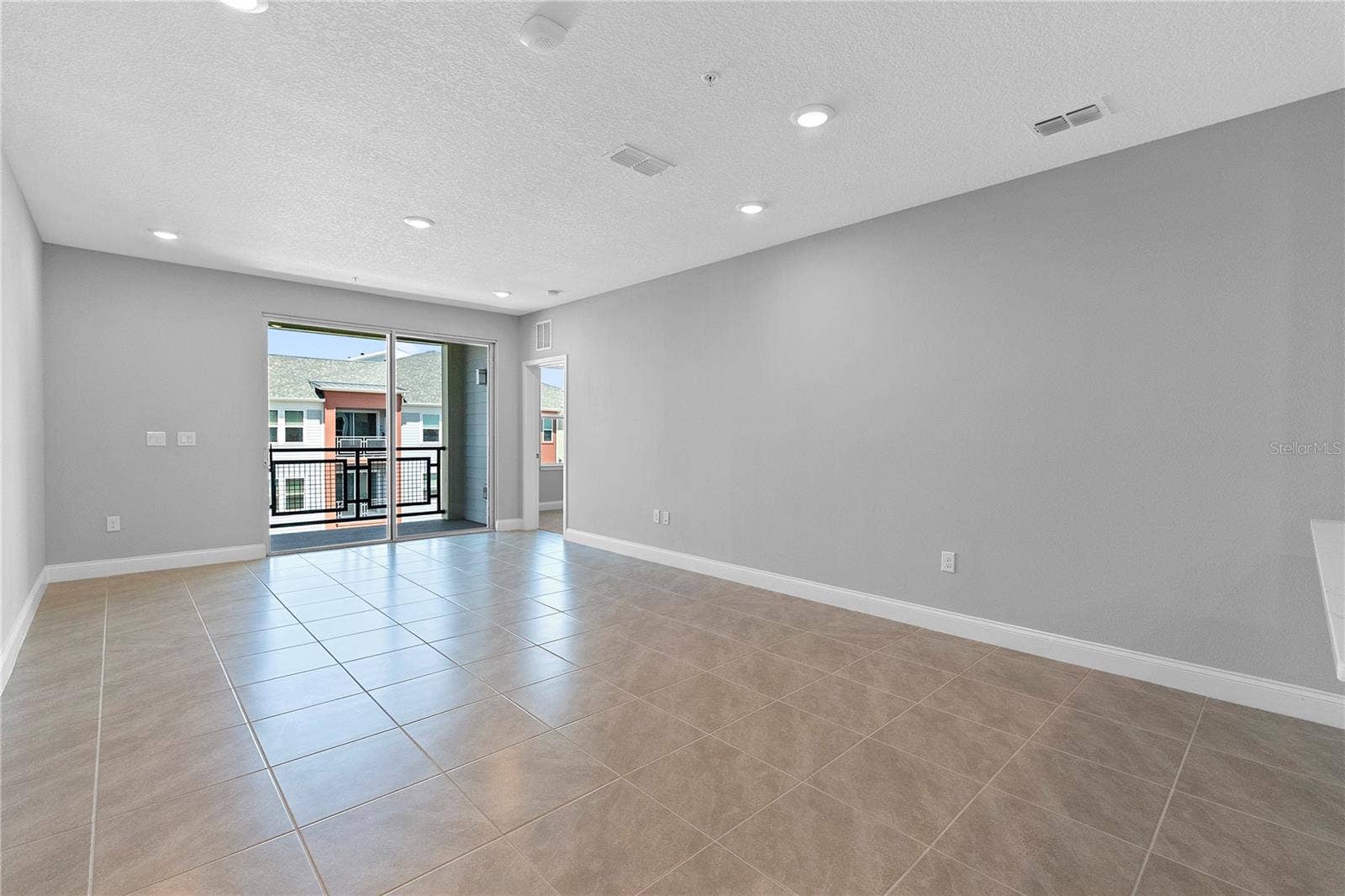 7557 LAUREATE BOULEVARD, #6401, Orlando, FL 32827 7557 LAUREATE BOULEVARD, #6401, Orlando, FL 32827