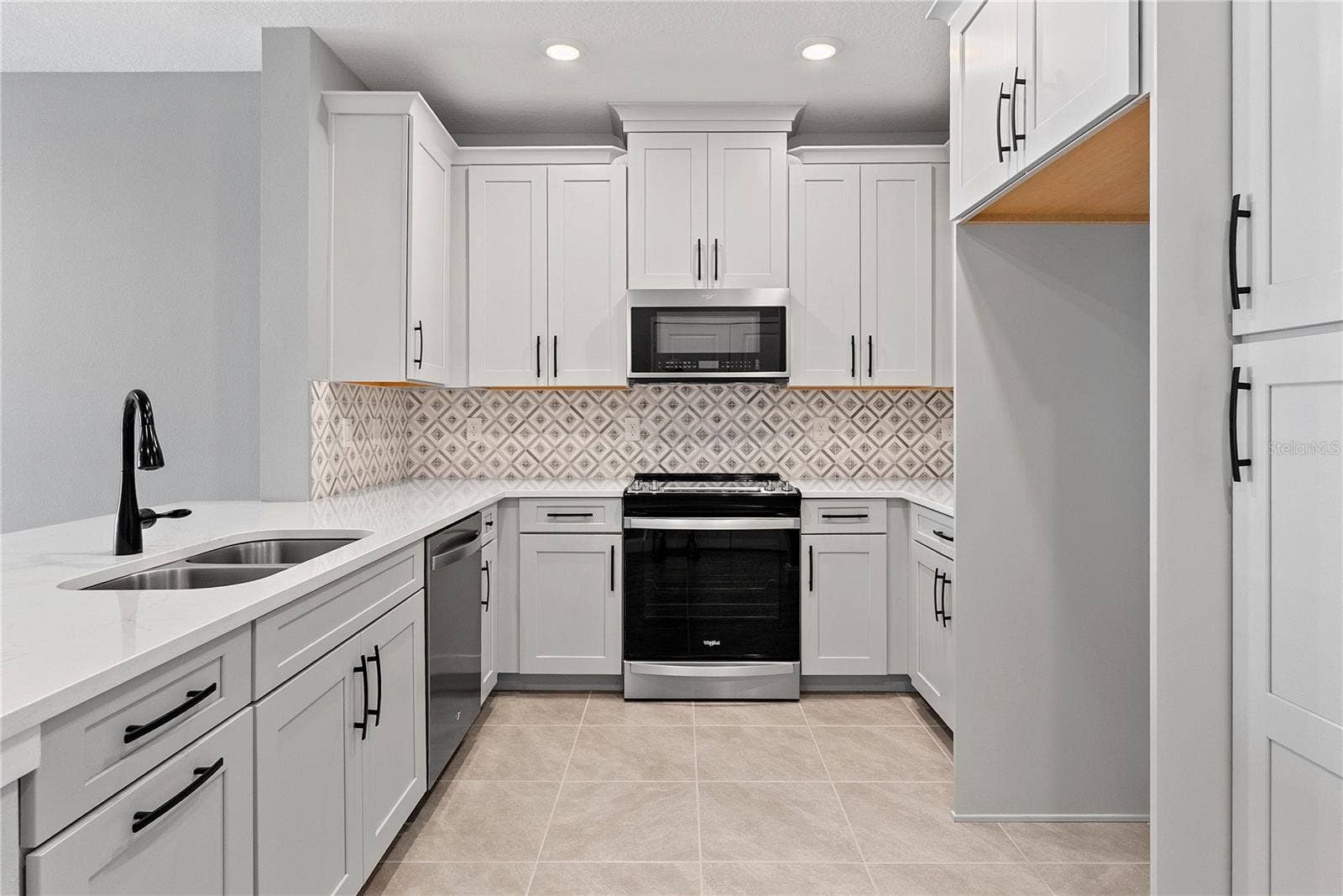 7557 LAUREATE BOULEVARD, #6401, Orlando, FL 32827 7557 LAUREATE BOULEVARD, #6401, Orlando, FL 32827