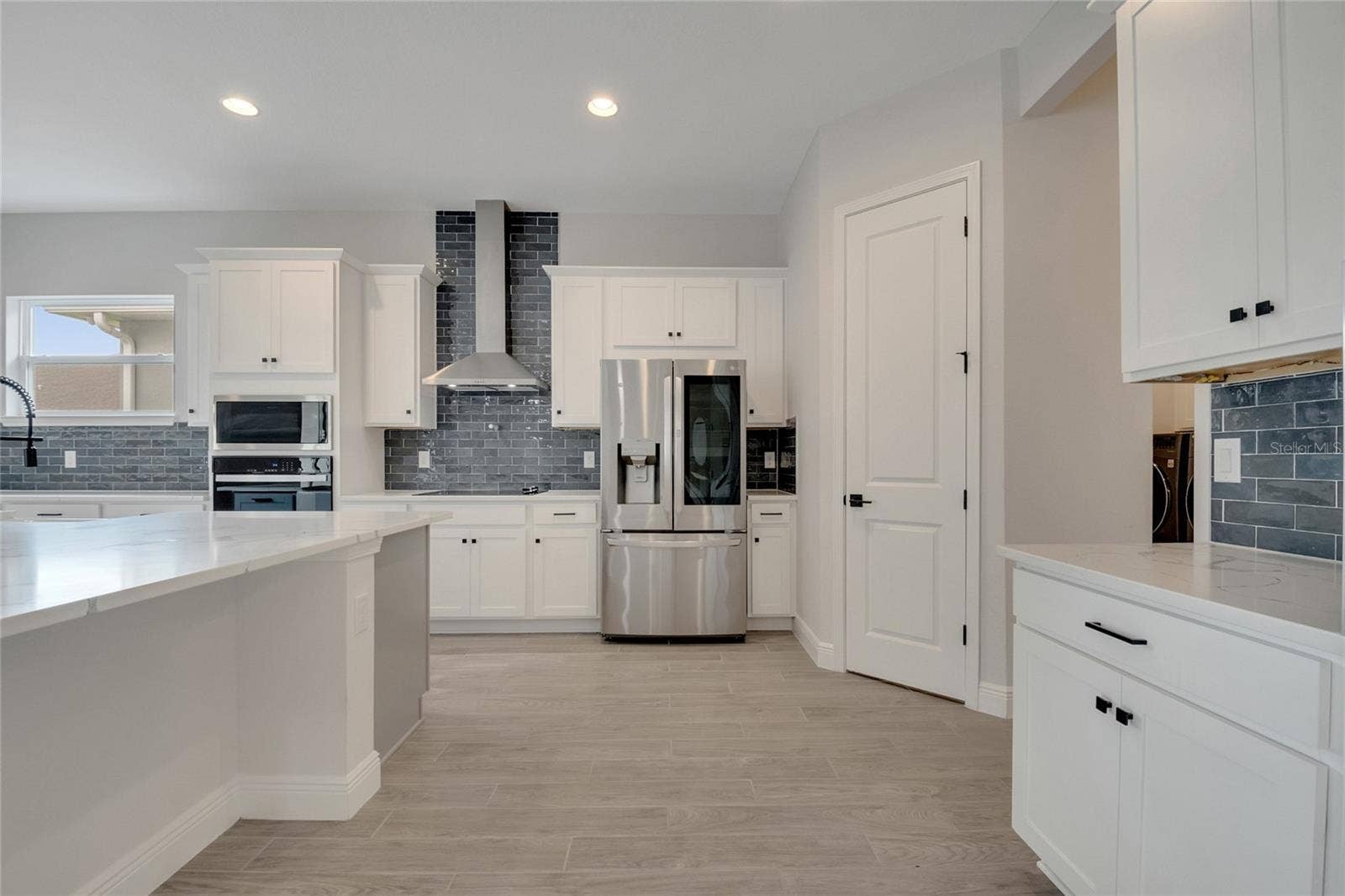 19062 BLUELEAF STREET, Orlando, FL 32827 kitchen