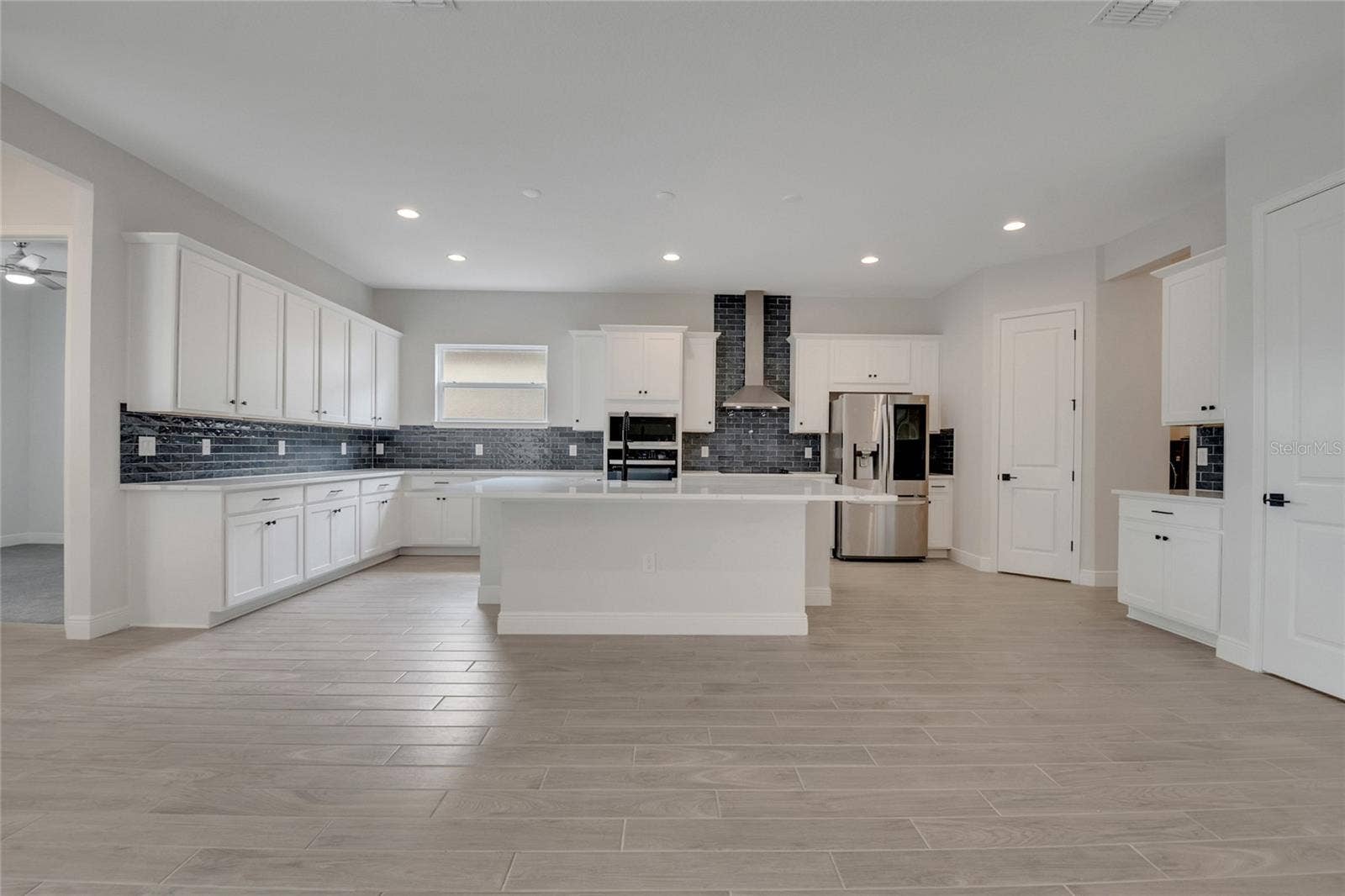 19062 BLUELEAF STREET, Orlando, FL 32827 19062 BLUELEAF STREET, Orlando, FL 32827