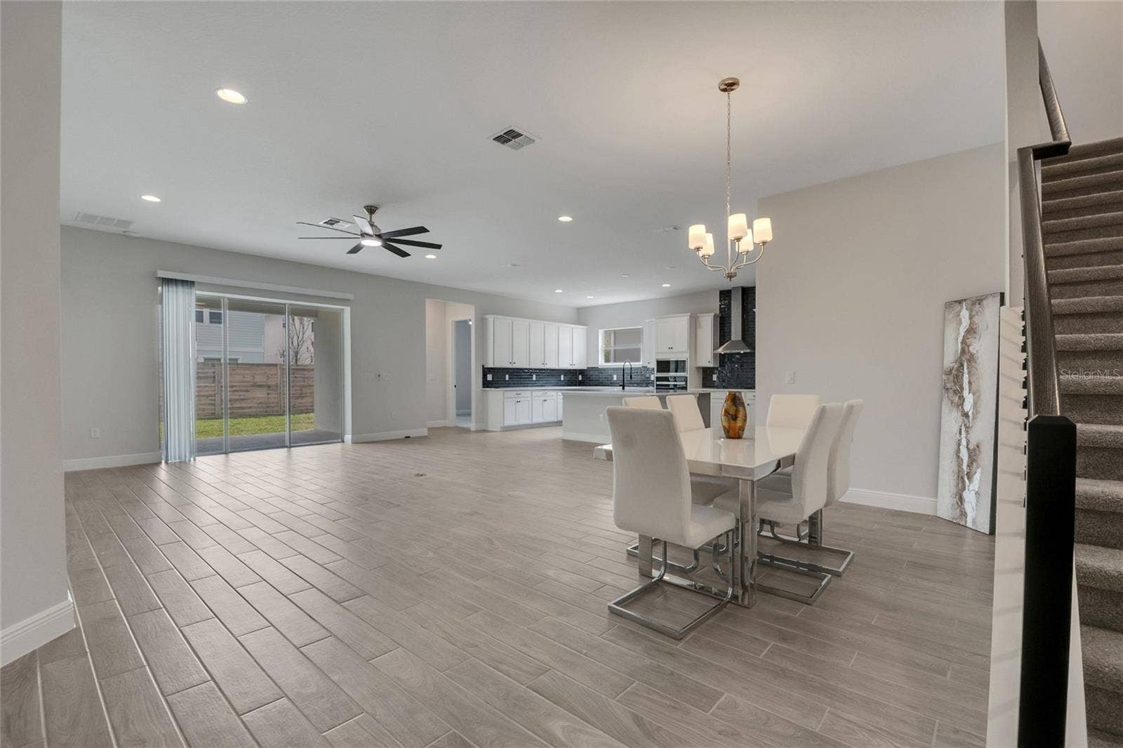 19062 BLUELEAF STREET, Orlando, FL 32827 dining/living