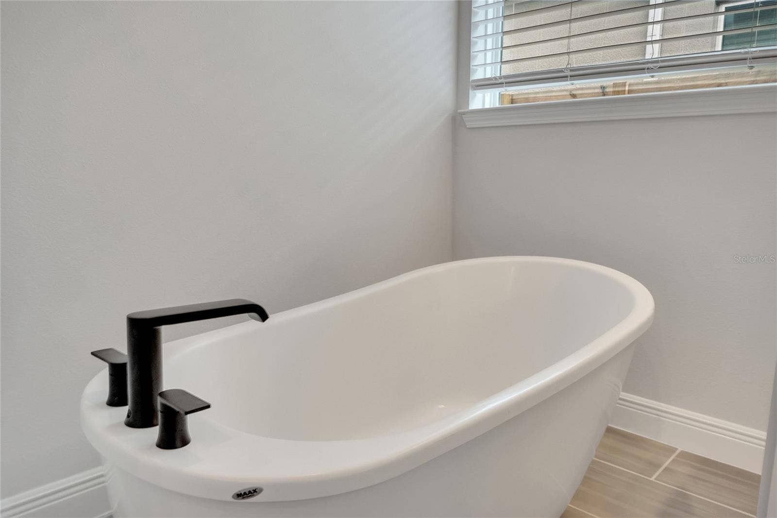 19062 BLUELEAF STREET, Orlando, FL 32827 primary bath