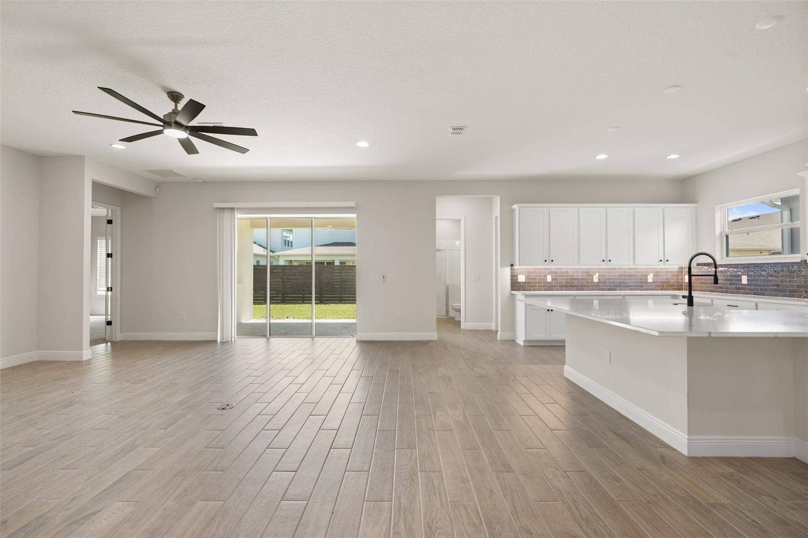 19062 BLUELEAF STREET, Orlando, FL 32827 19062 BLUELEAF STREET, Orlando, FL 32827