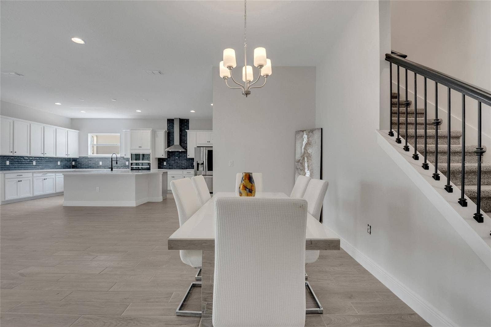 19062 BLUELEAF STREET, Orlando, FL 32827 dining