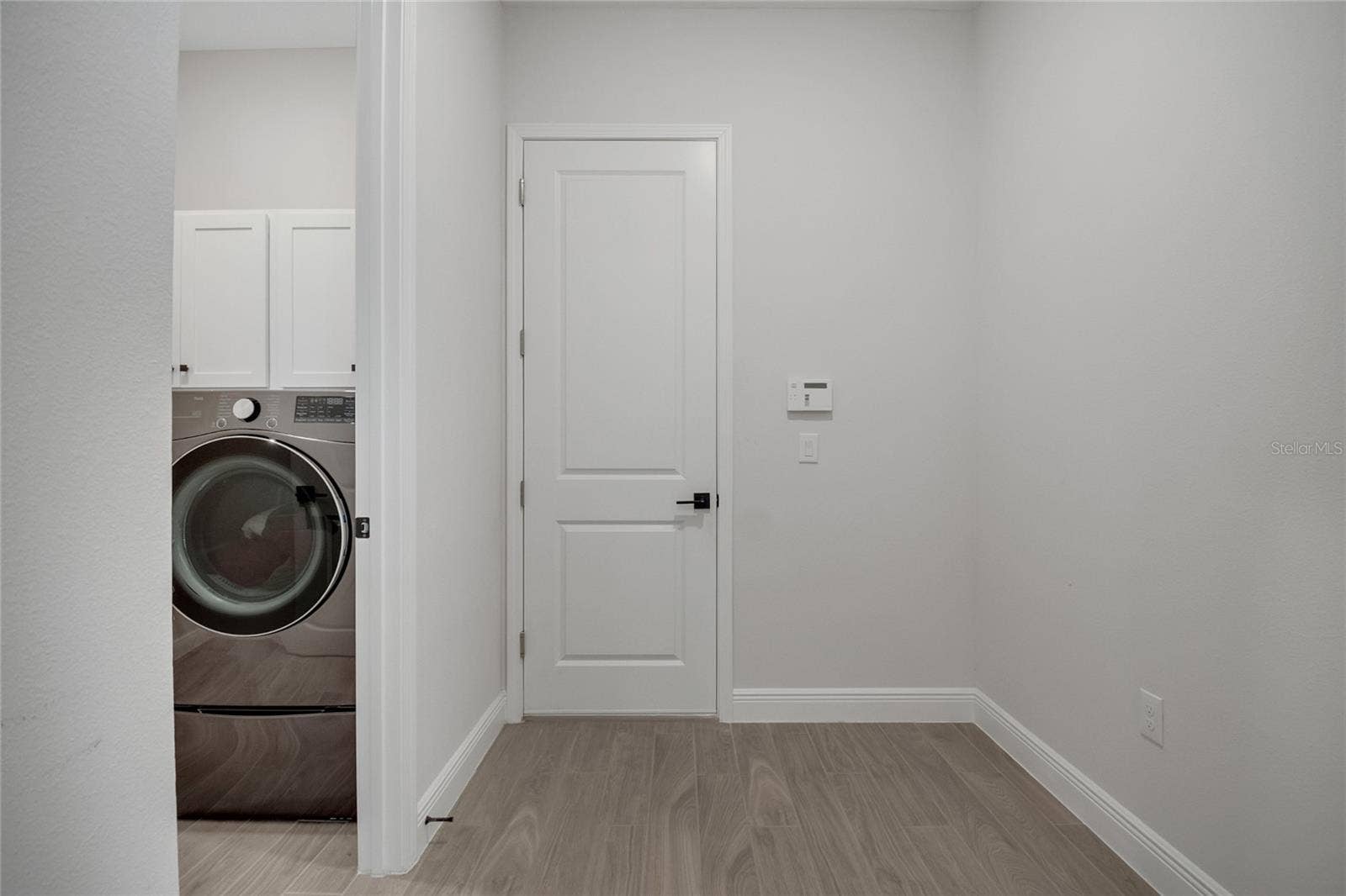 19062 BLUELEAF STREET, Orlando, FL 32827 mudroom area