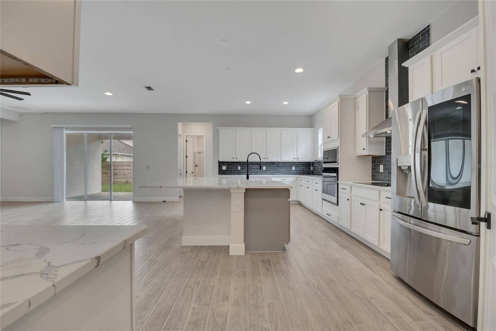 19062 BLUELEAF STREET, Orlando, FL 32827 kitchen