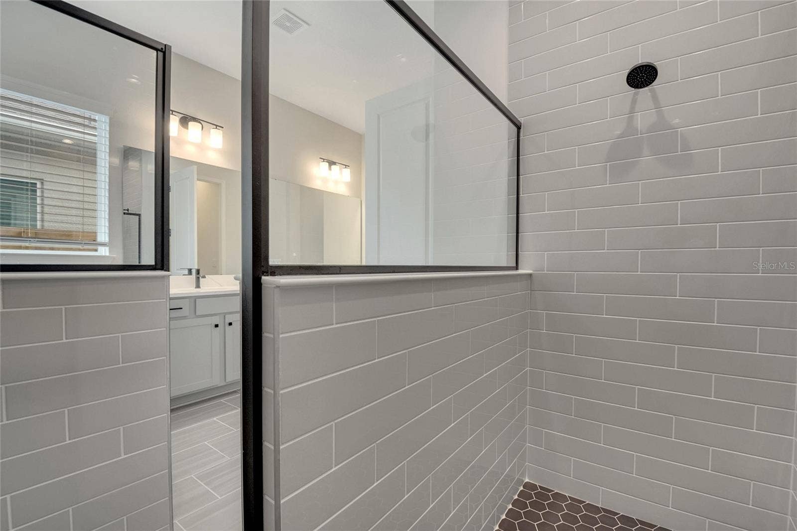 19062 BLUELEAF STREET, Orlando, FL 32827 primary bath