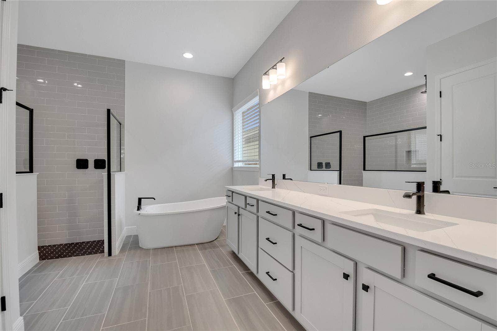 19062 BLUELEAF STREET, Orlando, FL 32827 primary bath