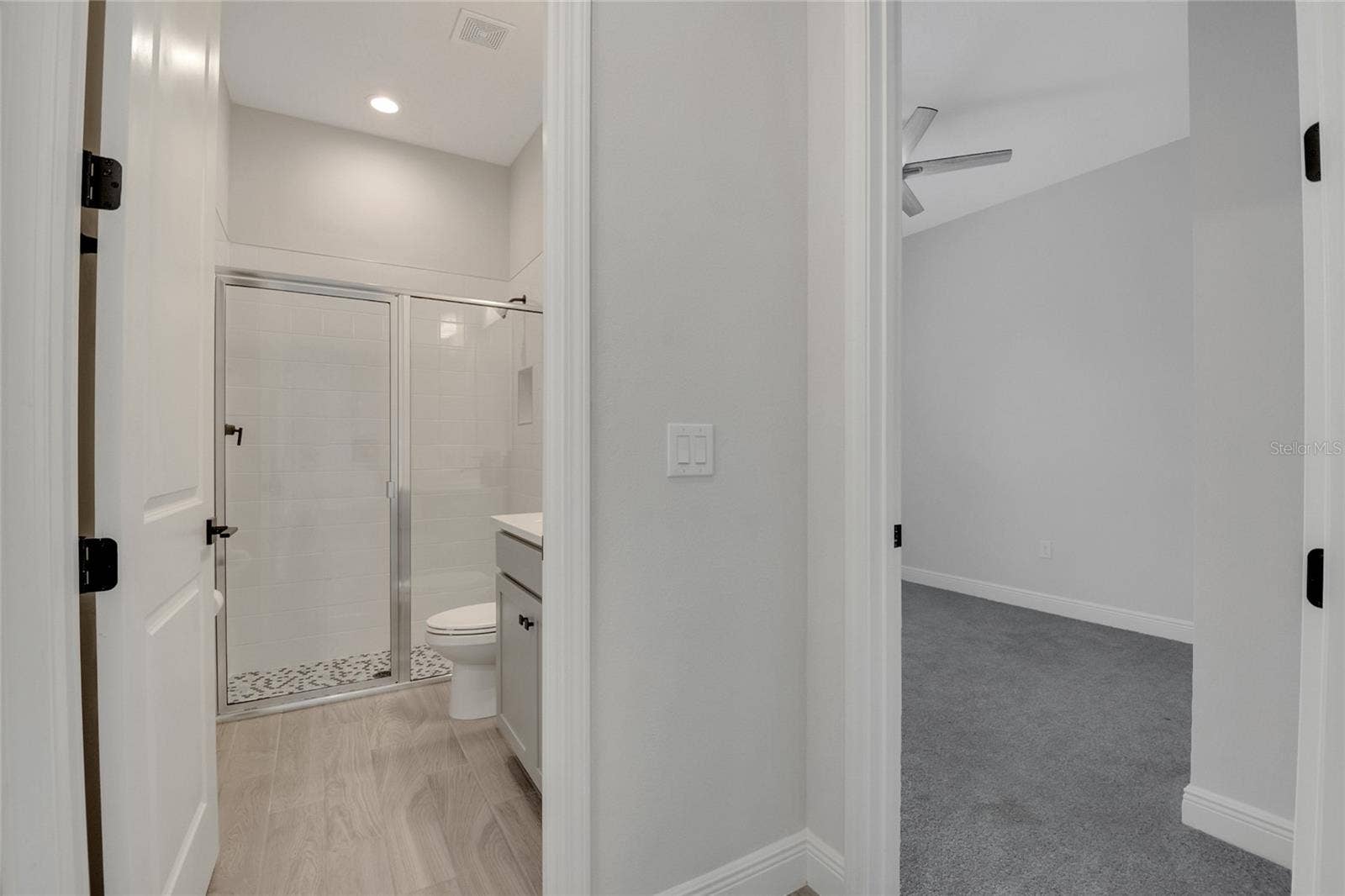 19062 BLUELEAF STREET, Orlando, FL 32827 bathroom entrance