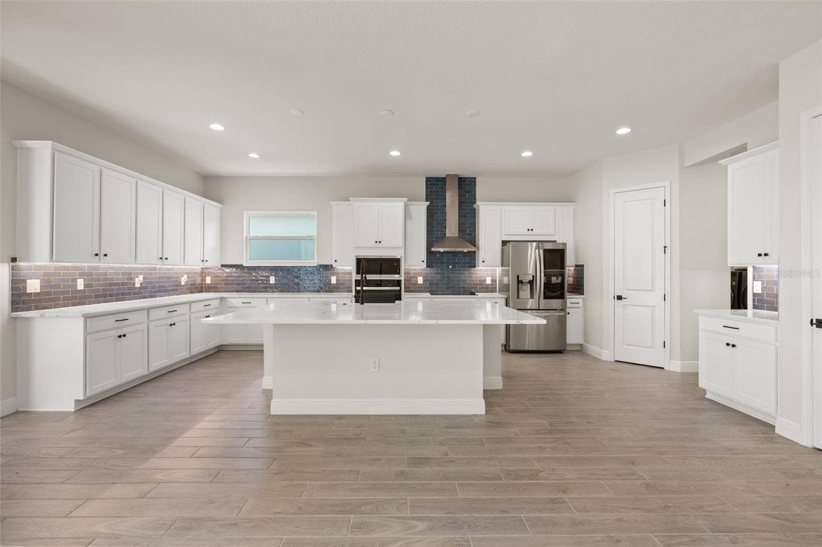 19062 BLUELEAF STREET, Orlando, FL 32827 19062 BLUELEAF STREET, Orlando, FL 32827