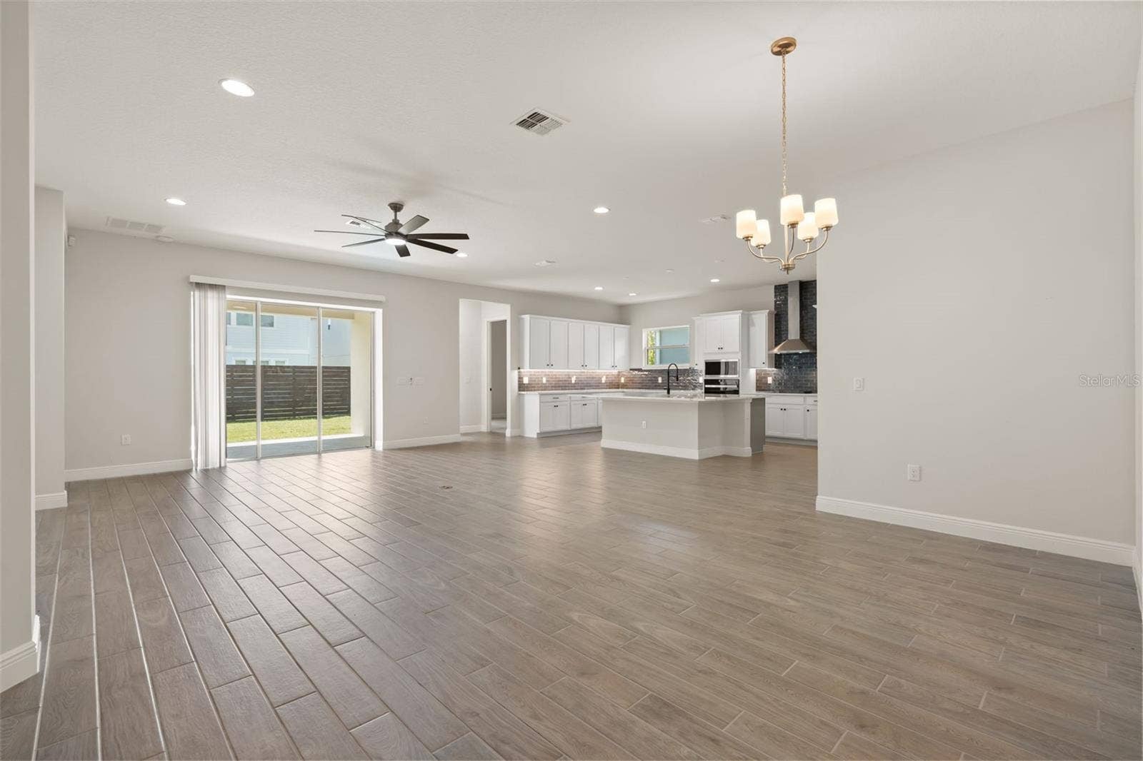 19062 BLUELEAF STREET, Orlando, FL 32827 19062 BLUELEAF STREET, Orlando, FL 32827