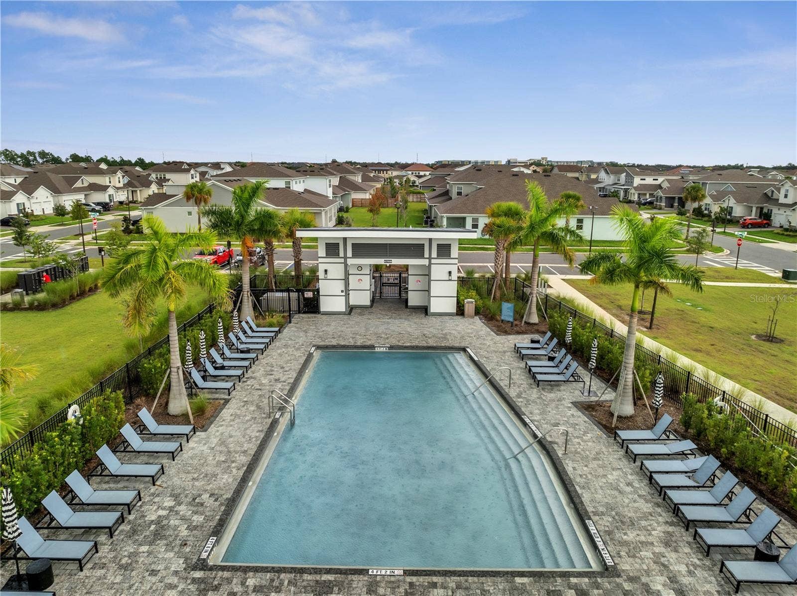 19062 BLUELEAF STREET, Orlando, FL 32827 pool
