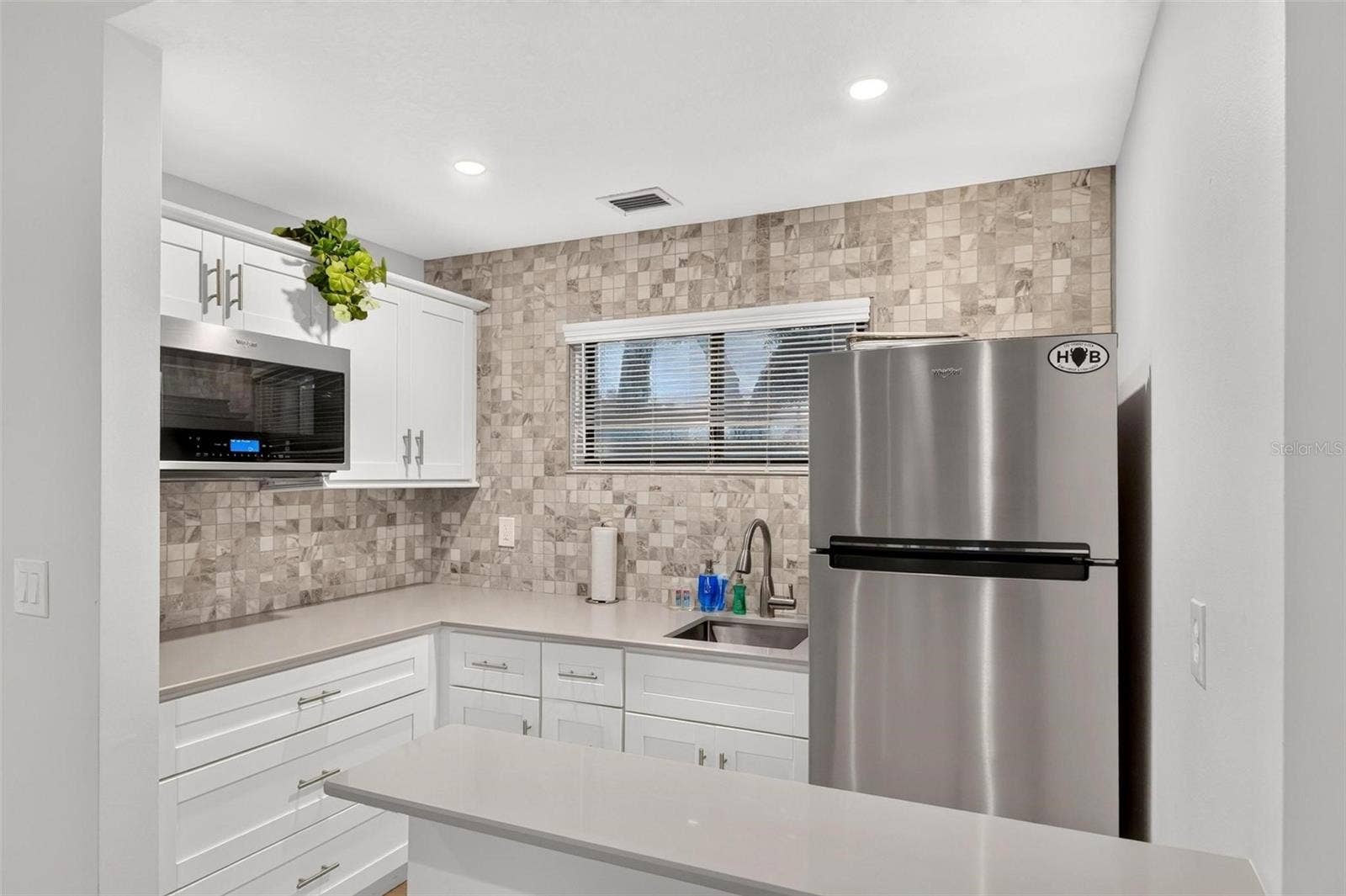 250 CAROLINA AVENUE, #205, Winter Park, FL 32789 250 CAROLINA AVENUE, #205, Winter Park, FL 32789
