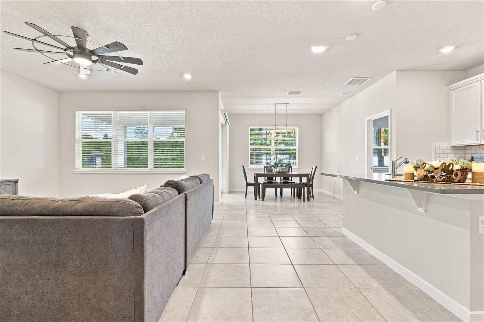 3545 TREETOP STREET, Deland, FL 32724 3545 TREETOP STREET, Deland, FL 32724