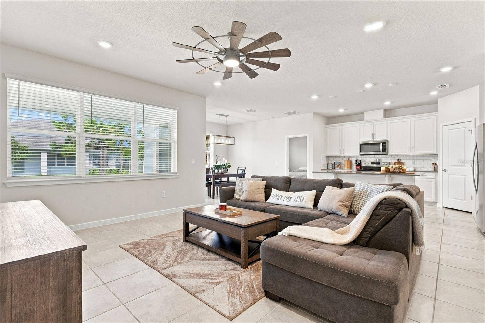 3545 TREETOP STREET, Deland, FL 32724 3545 TREETOP STREET, Deland, FL 32724