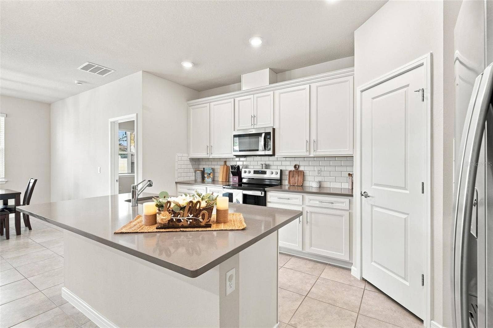 3545 TREETOP STREET, Deland, FL 32724 3545 TREETOP STREET, Deland, FL 32724