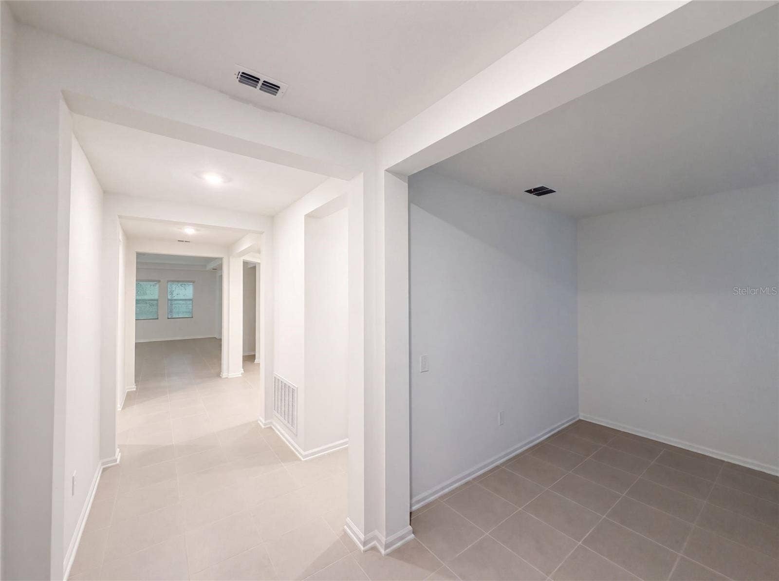 669 TUNDRA LOOP, Groveland, FL 34736 669 TUNDRA LOOP, Groveland, FL 34736