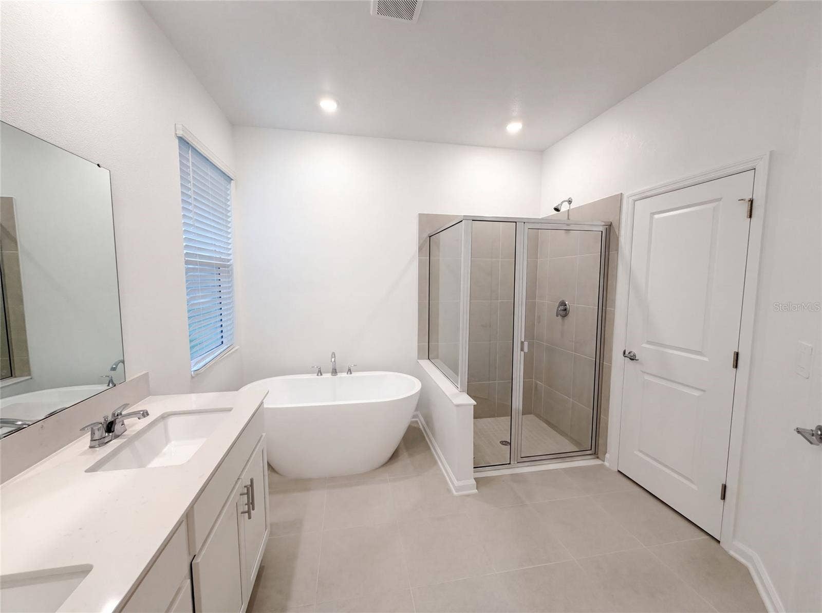 669 TUNDRA LOOP, Groveland, FL 34736 669 TUNDRA LOOP, Groveland, FL 34736