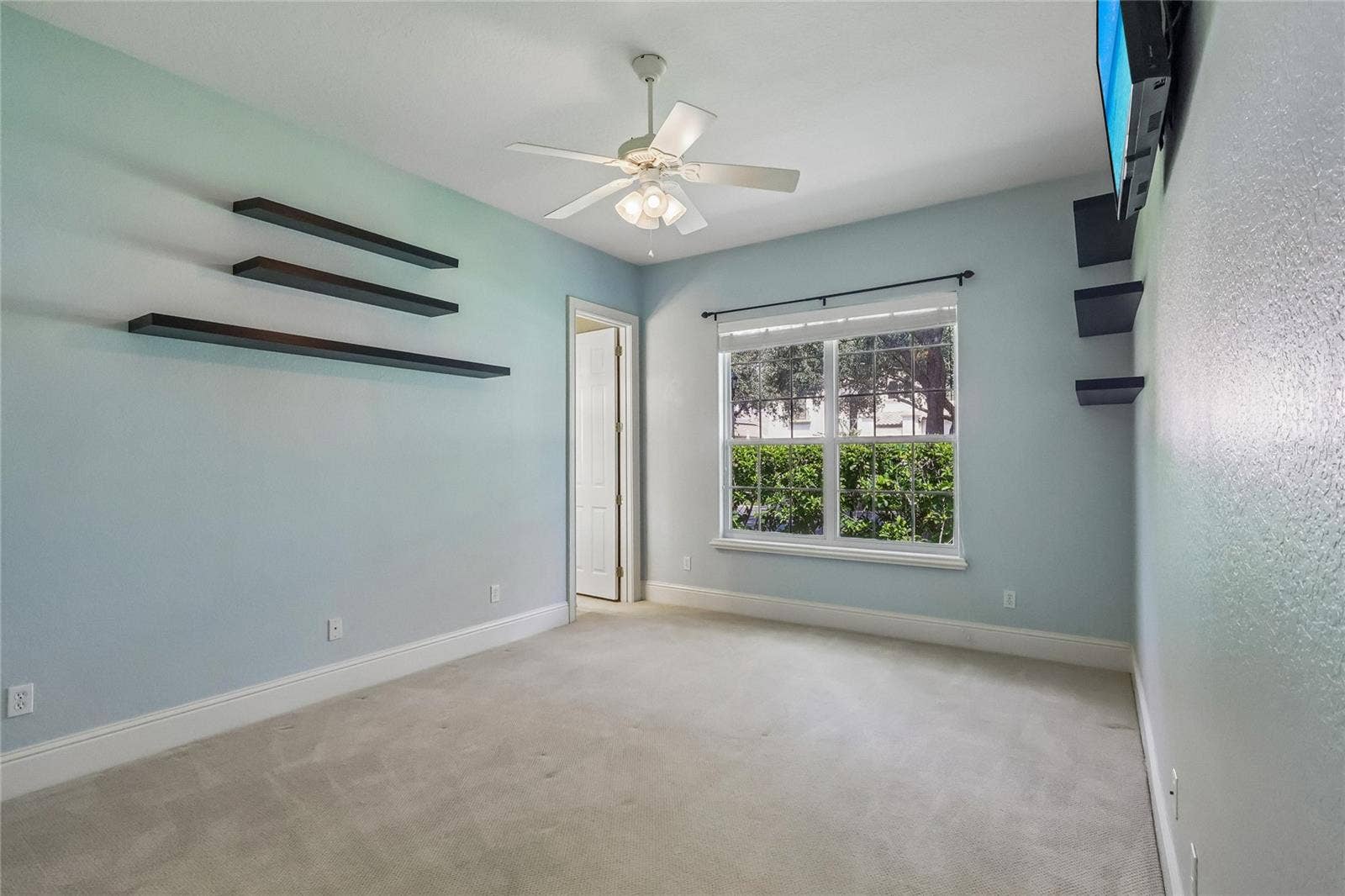 6102 S HAMPSHIRE CT, Windermere, FL 34786 6102 S HAMPSHIRE CT, Windermere, FL 34786