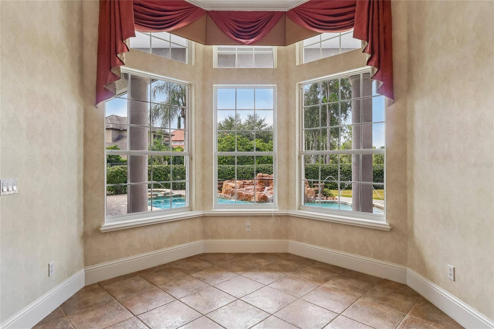 6102 S HAMPSHIRE CT, Windermere, FL 34786 6102 S HAMPSHIRE CT, Windermere, FL 34786