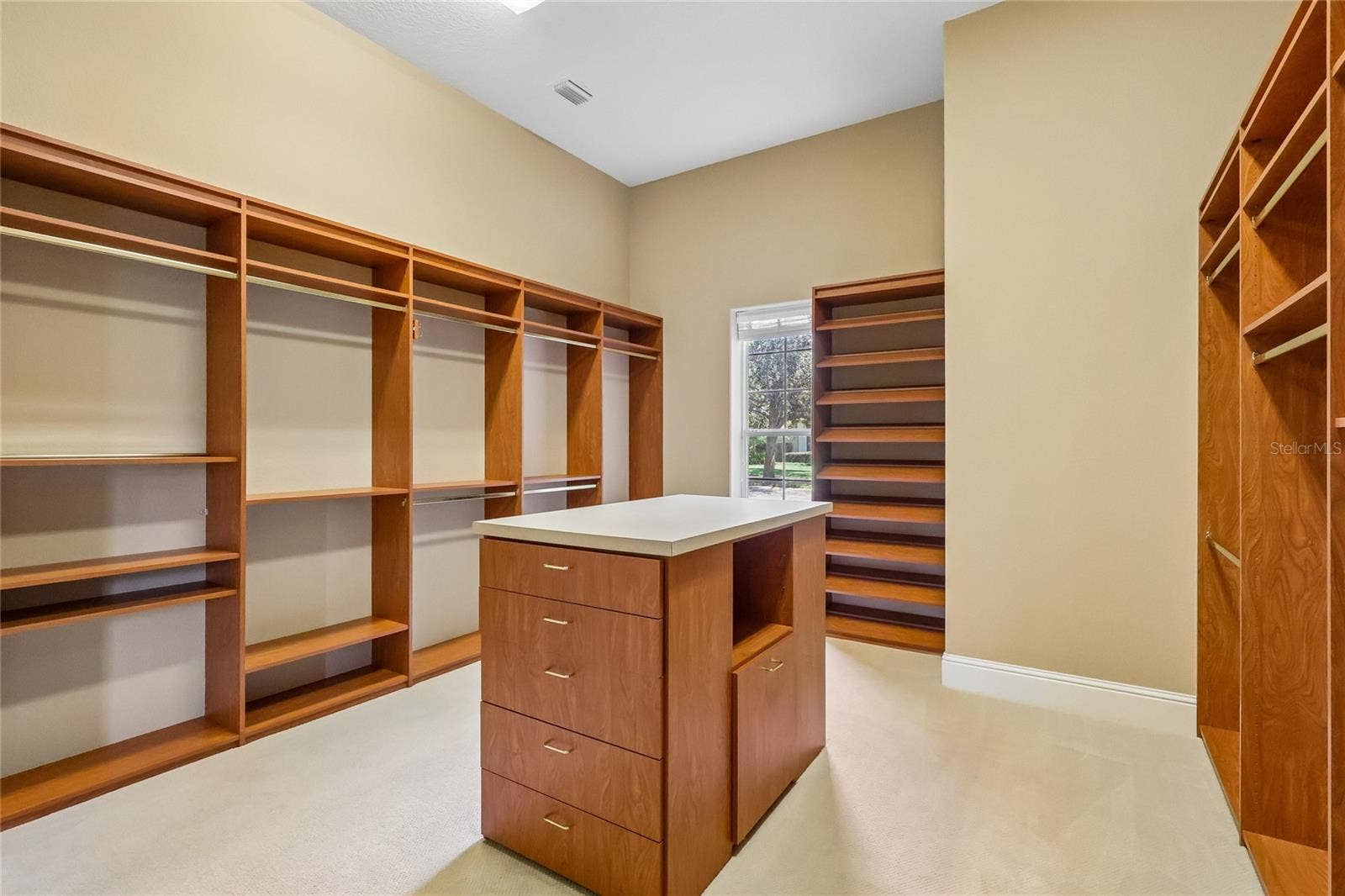 6102 S HAMPSHIRE CT, Windermere, FL 34786 6102 S HAMPSHIRE CT, Windermere, FL 34786