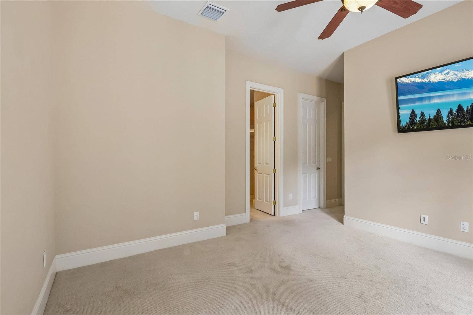 6102 S HAMPSHIRE CT, Windermere, FL 34786 6102 S HAMPSHIRE CT, Windermere, FL 34786