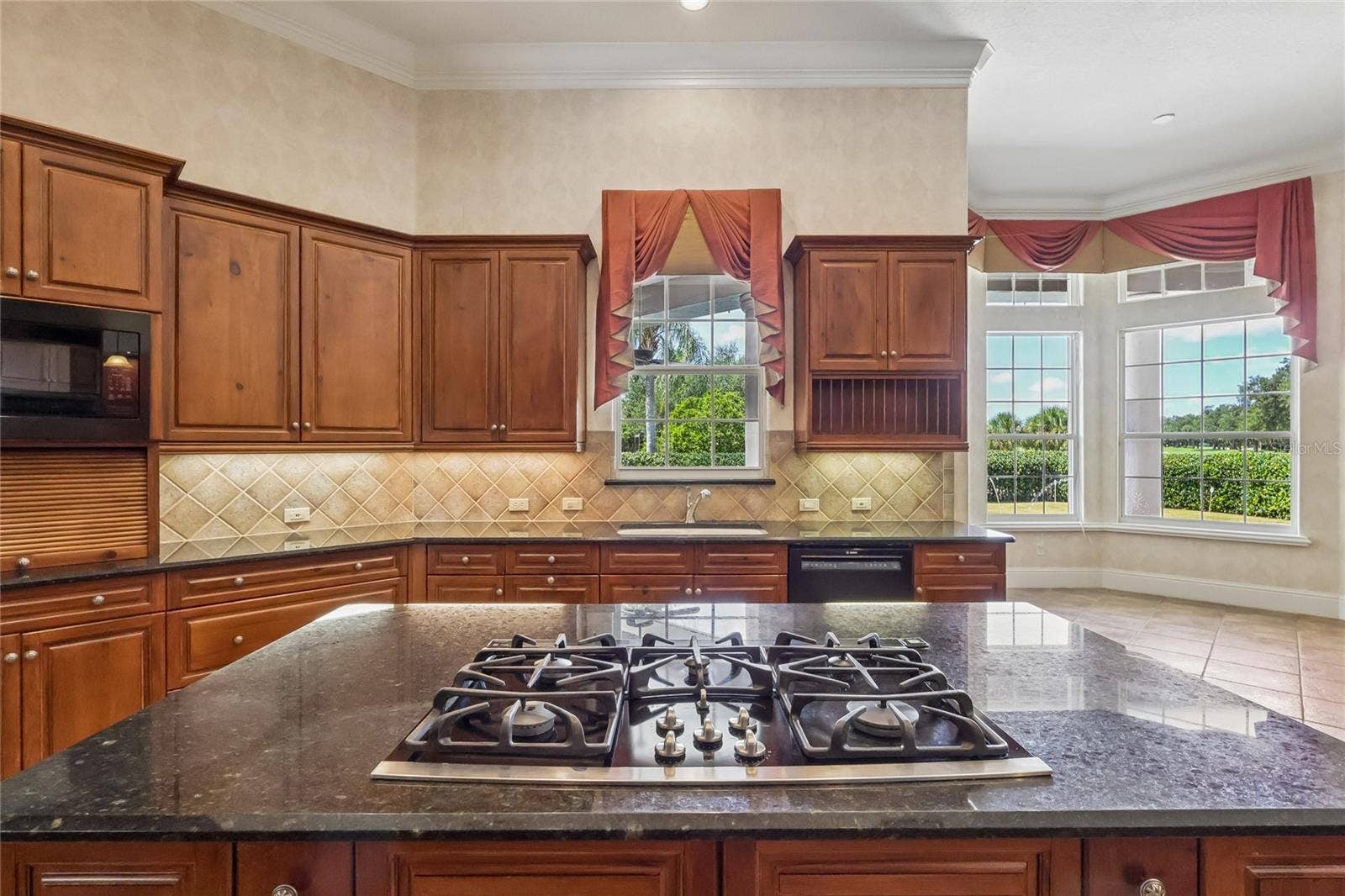 6102 S HAMPSHIRE CT, Windermere, FL 34786 6102 S HAMPSHIRE CT, Windermere, FL 34786