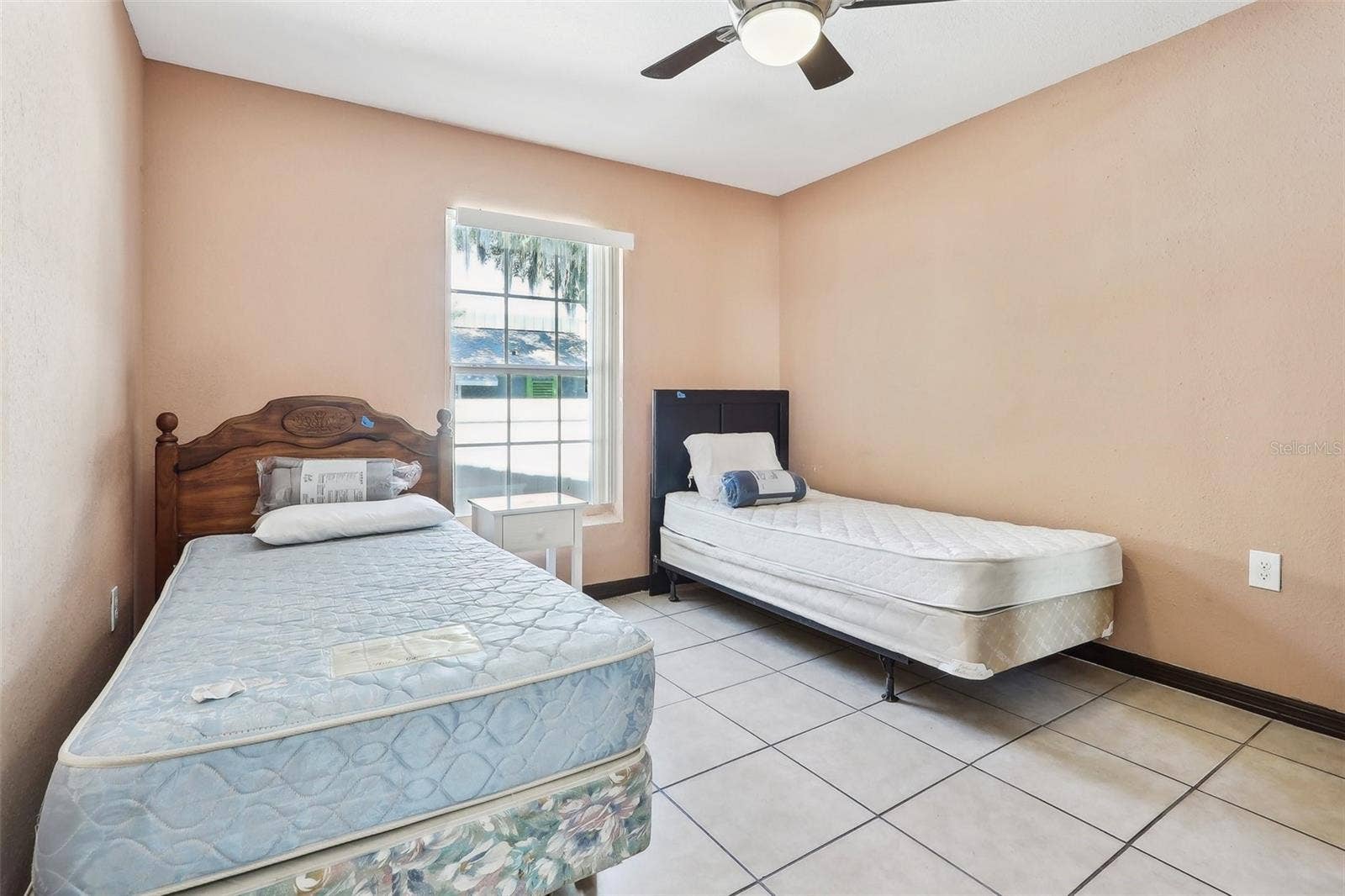 201 ROSEFIELD AVENUE, Leesburg, FL 34748