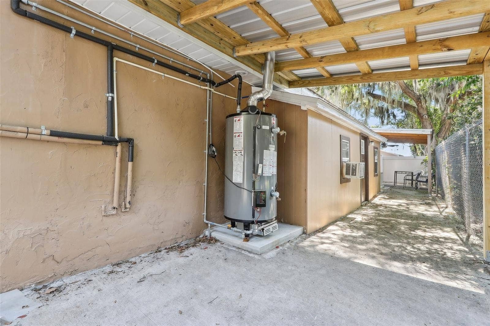201 ROSEFIELD AVENUE, Leesburg, FL 34748
