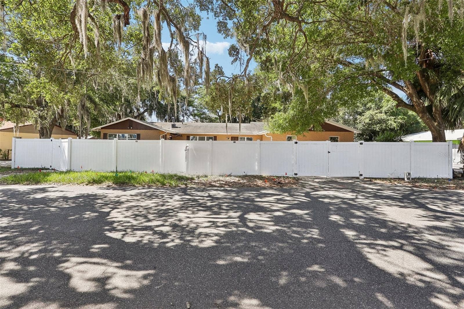 201 ROSEFIELD AVENUE, Leesburg, FL 34748