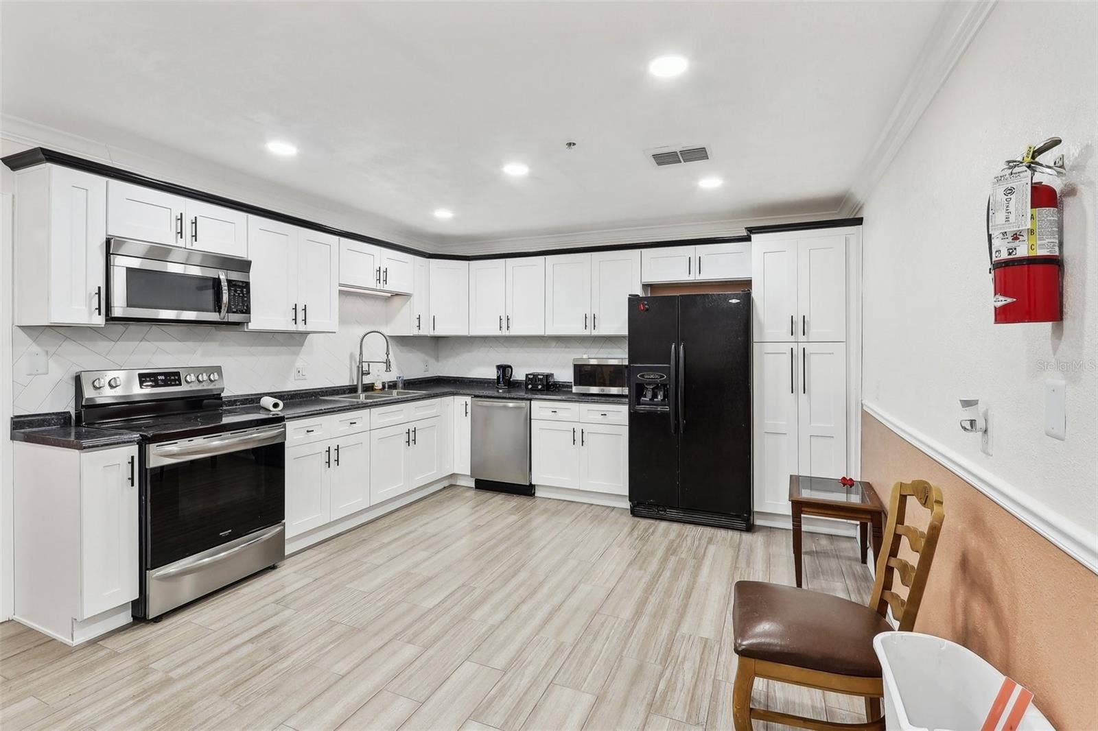 201 ROSEFIELD AVENUE, Leesburg, FL 34748