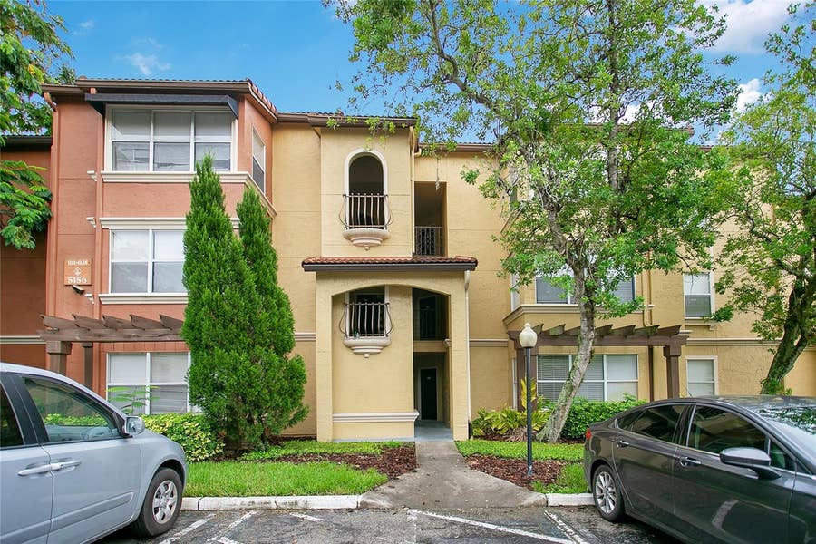 Property photo for 5164 CONROY ROAD, #31, Orlando, FL