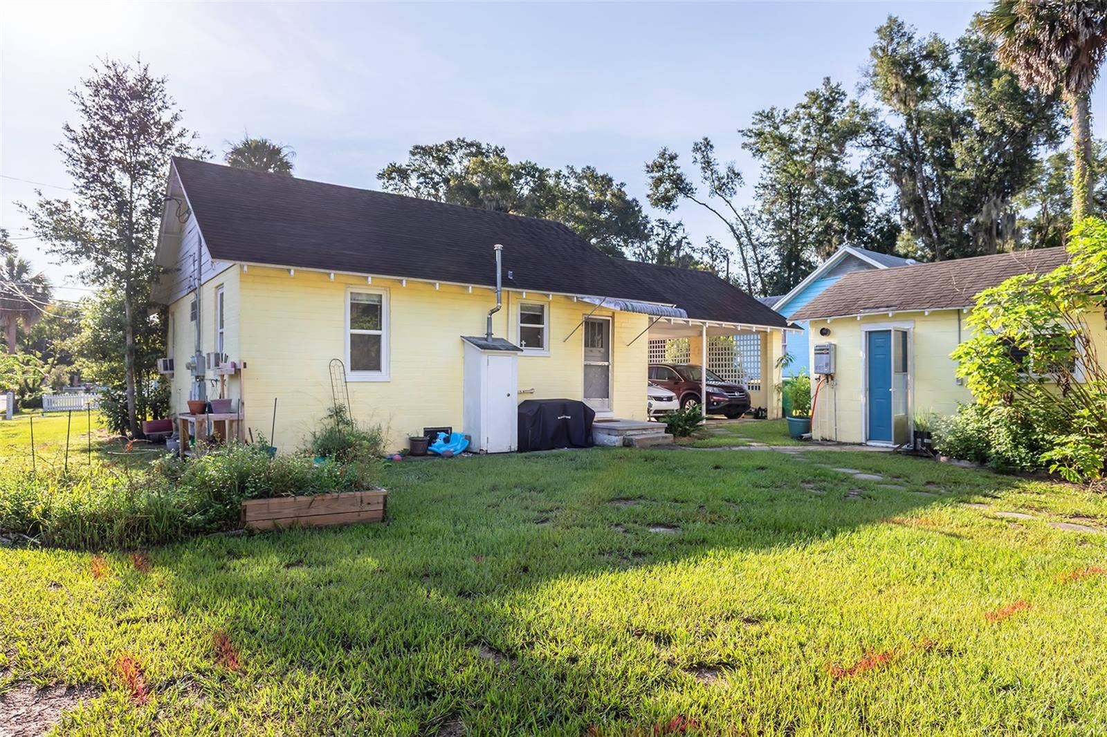 220 N ADELLE AVENUE, Deland, FL 32720