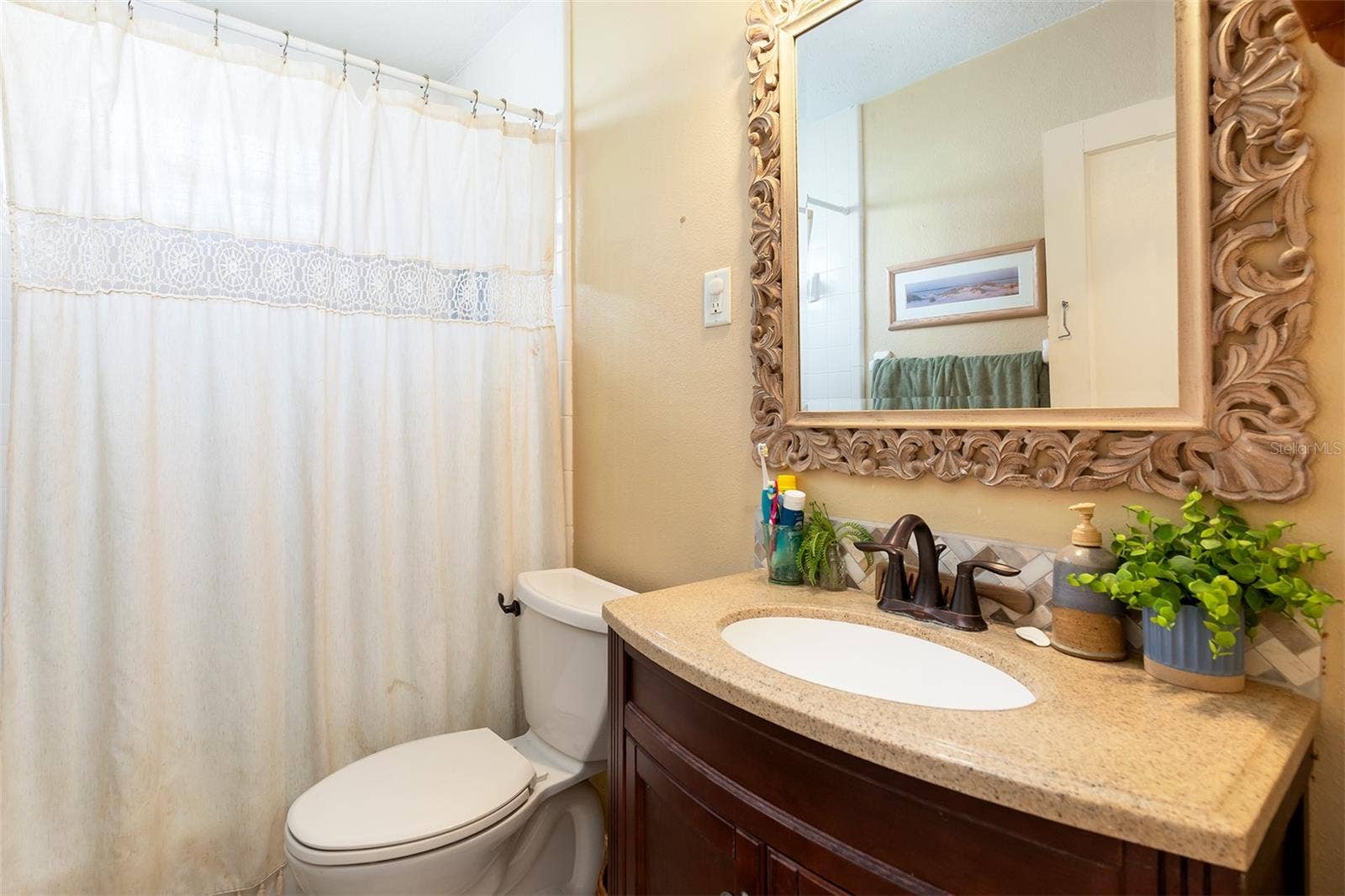 220 N ADELLE AVENUE, Deland, FL 32720