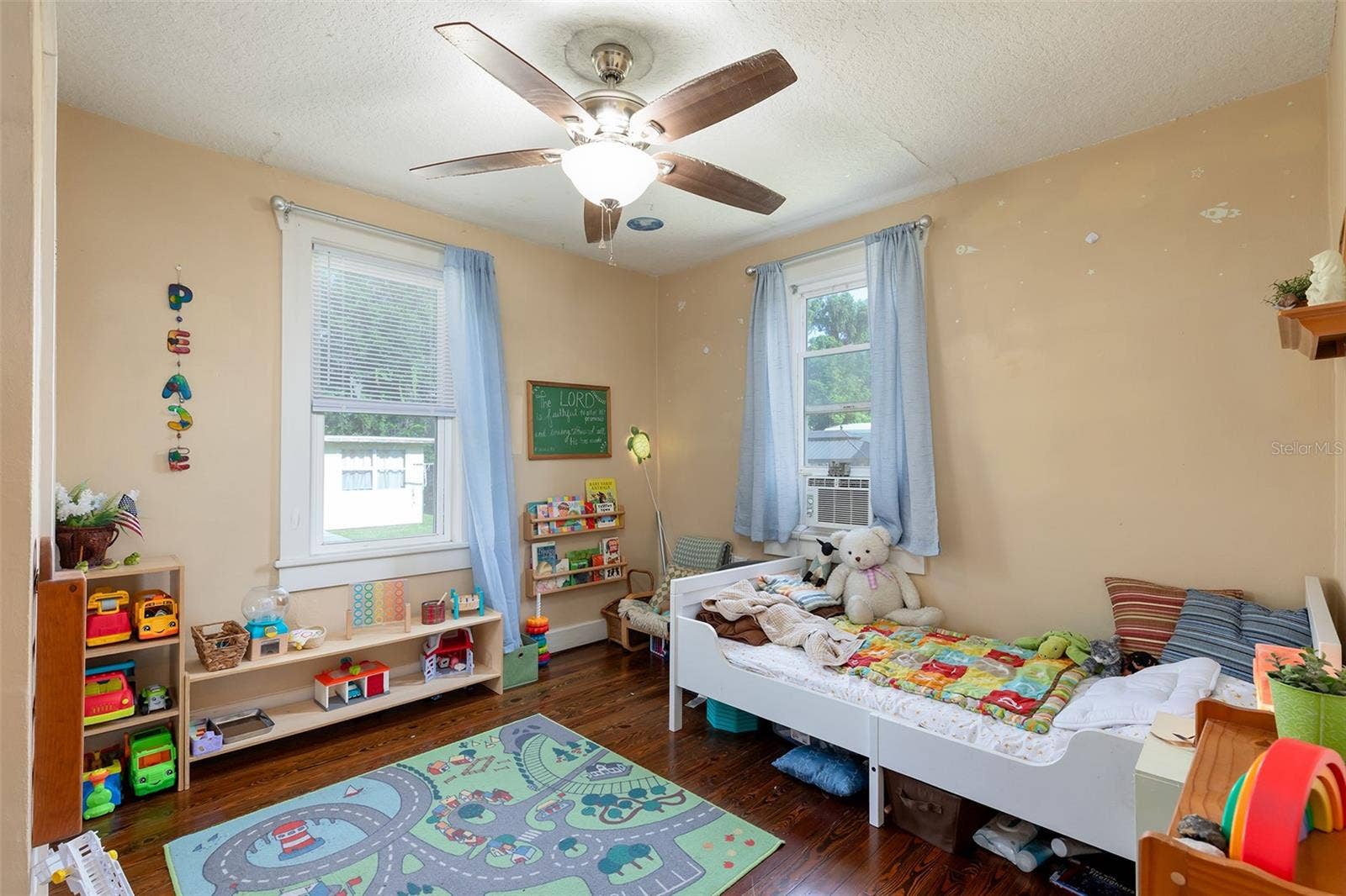 220 N ADELLE AVENUE, Deland, FL 32720