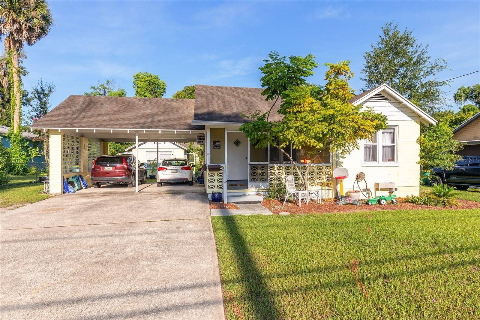 220 N ADELLE AVENUE, Deland, FL 32720