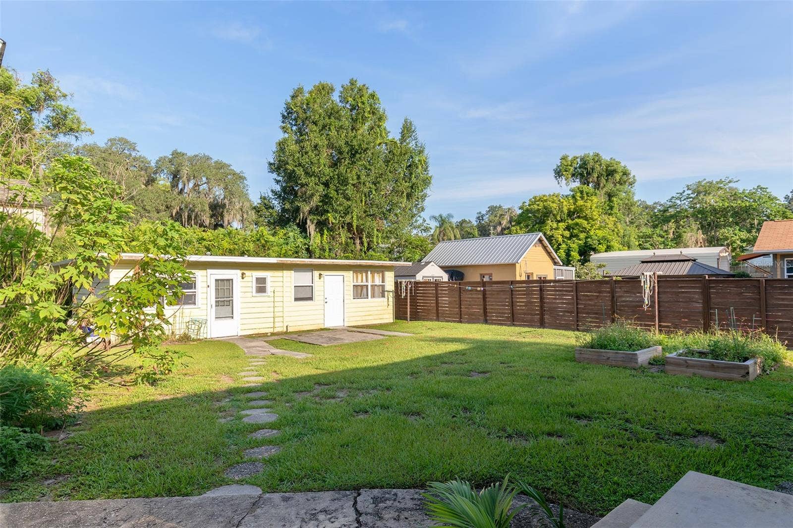 220 N ADELLE AVENUE, Deland, FL 32720