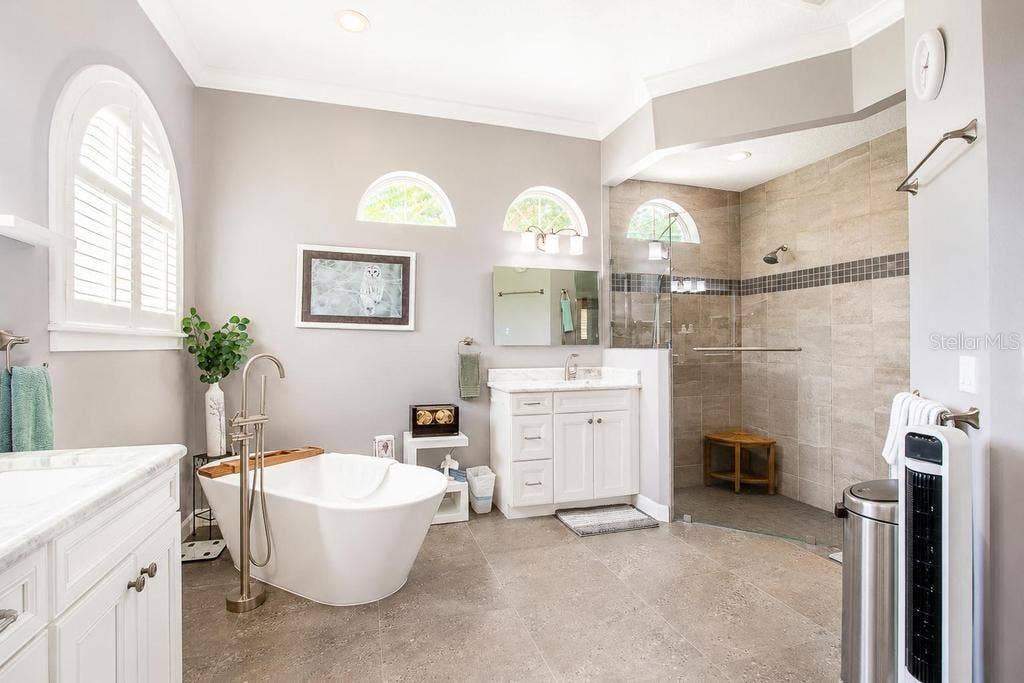9606 CAMBERLEY CIRCLE, Orlando, FL 32836